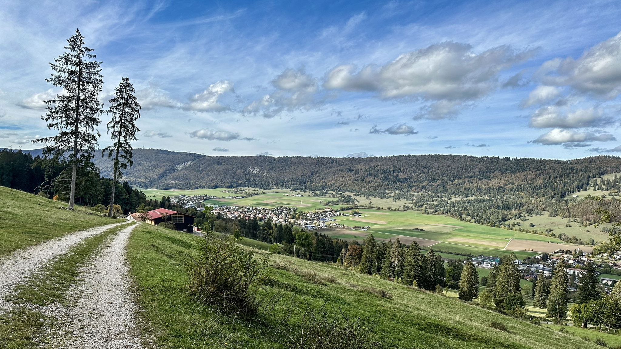 ...Blick auf Corgémont...
