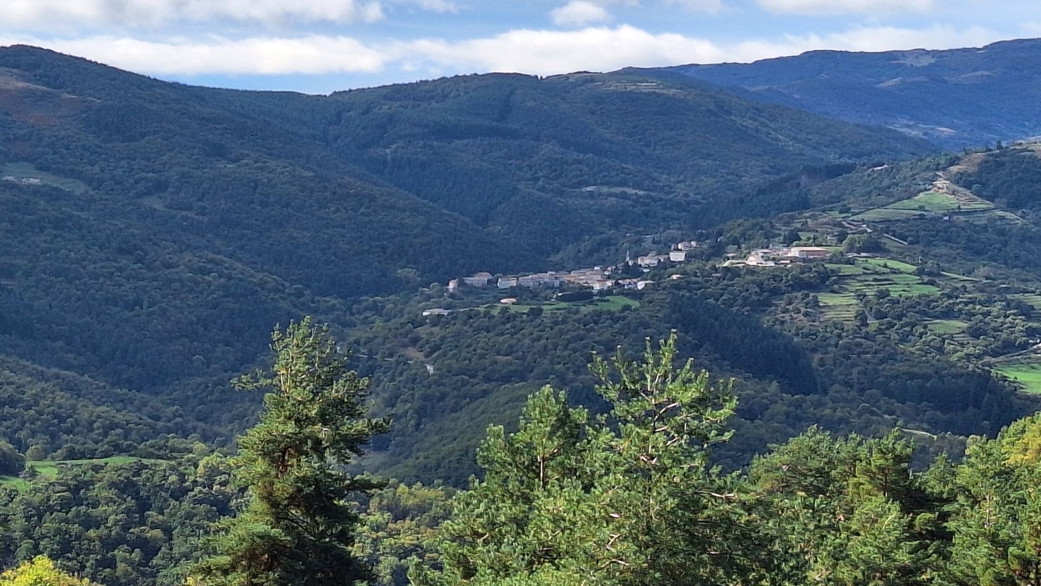 Route de Beauvène, vue sur St-Pierreville.