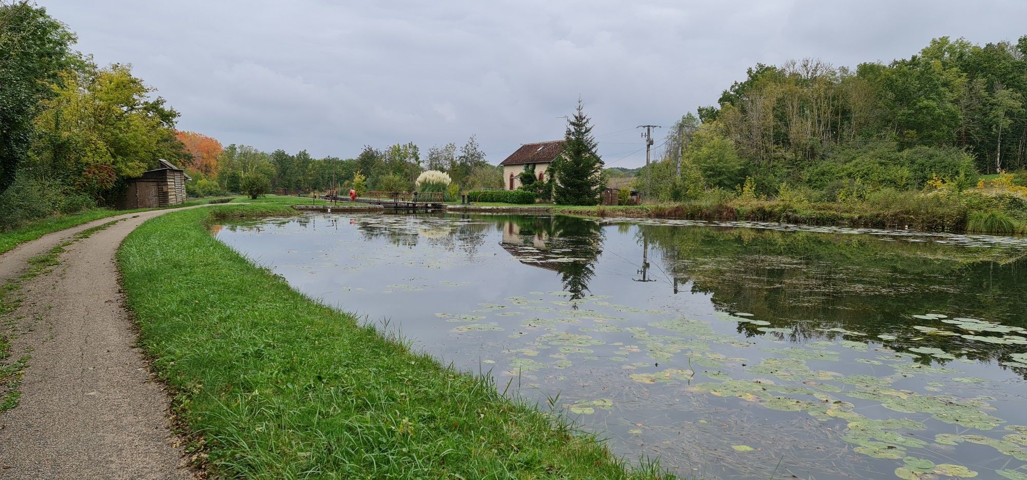 ecluse de flogny la chapelle 