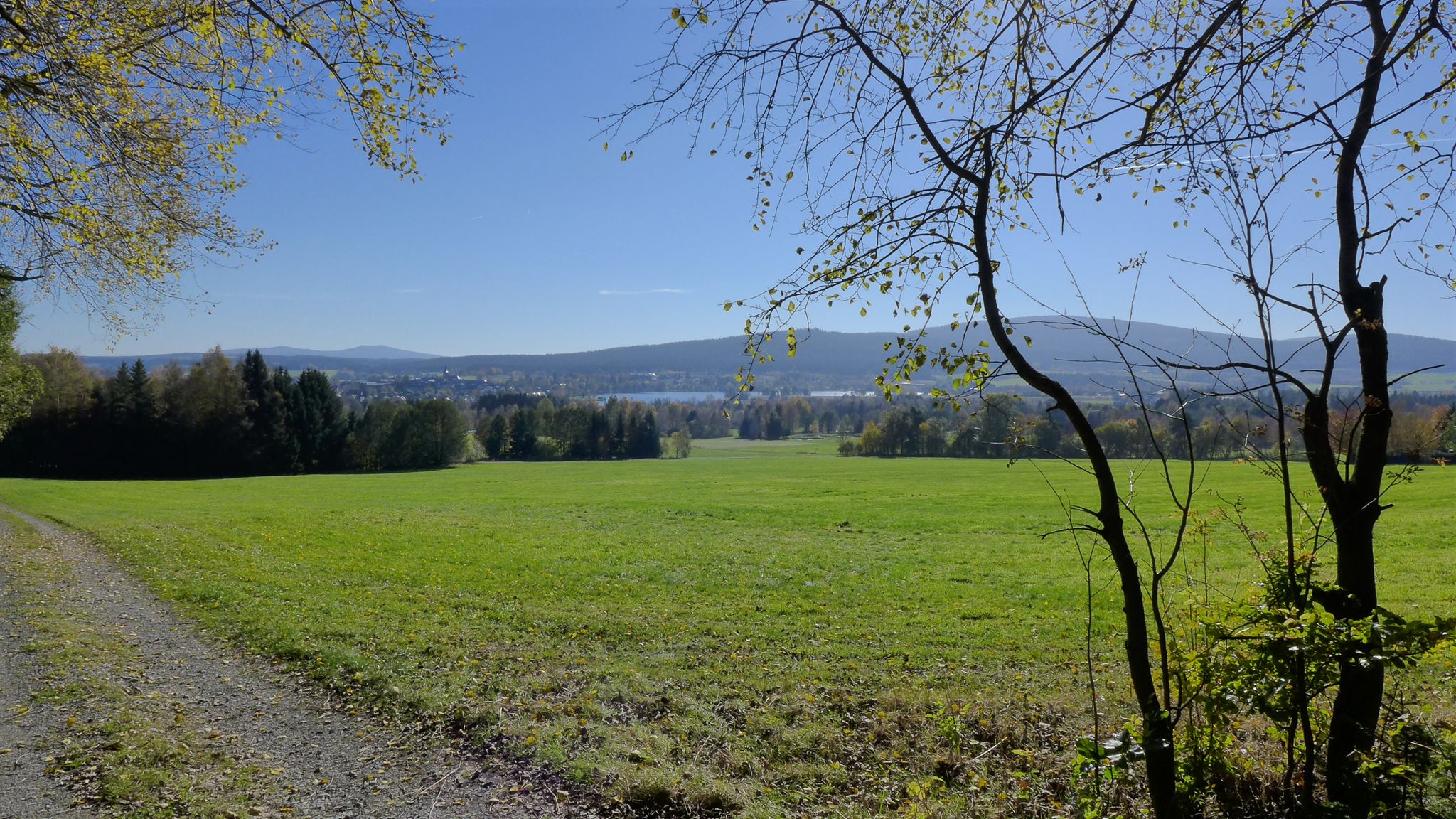 ...Weissenstädter See voraus...