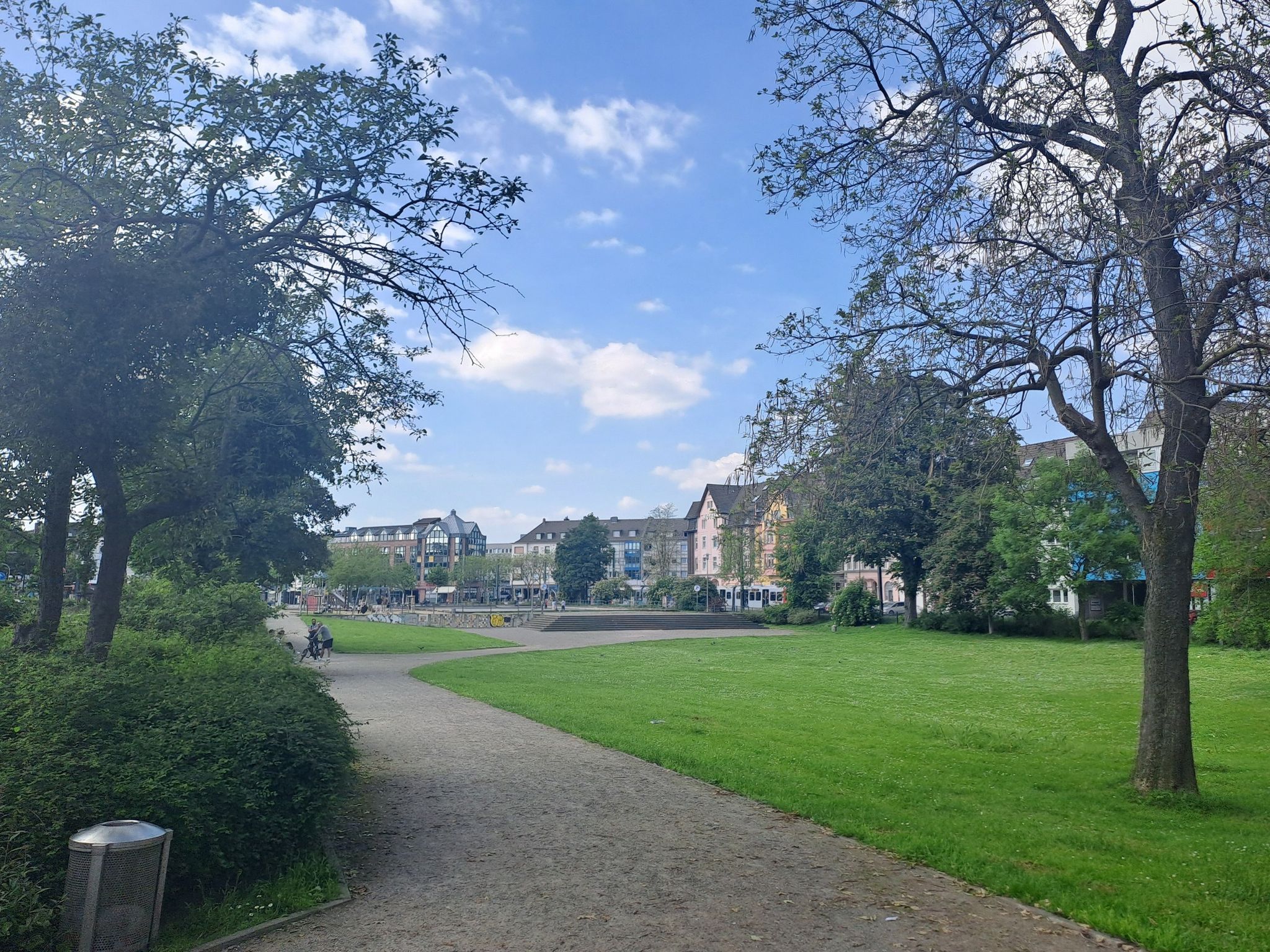 Ein bìßchen Grünanlage zum Schluß