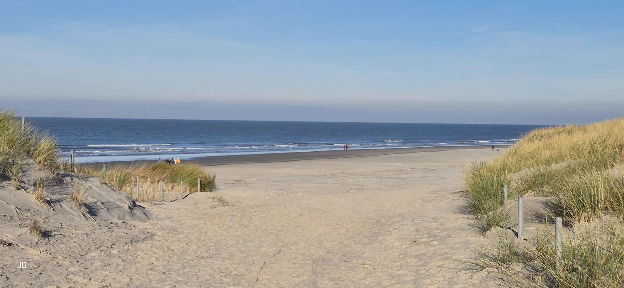 Blick von den Dünen zum herrlichen Sandstrand