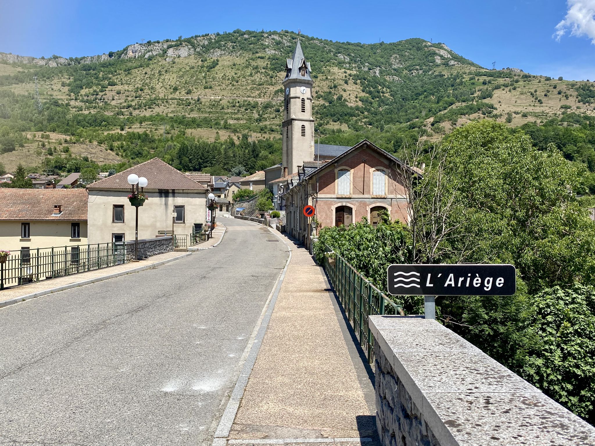 Brücke über die L'Ariège von Santoulis nach Luzinac