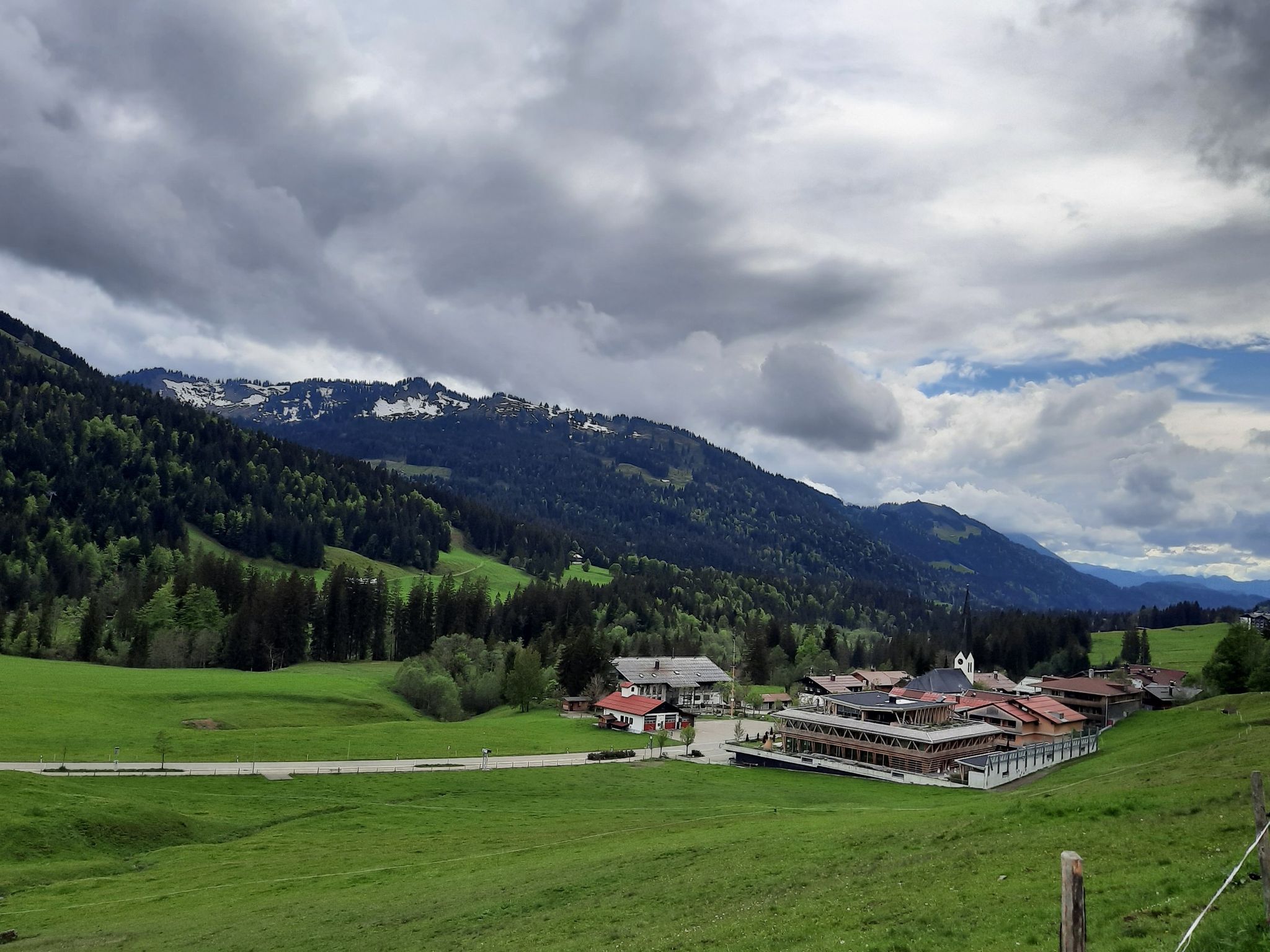 lteste Eibe Deutschlands  Nagelfluh-Felsformationen Runde von  Balderschwang | Wanderung | Komoot