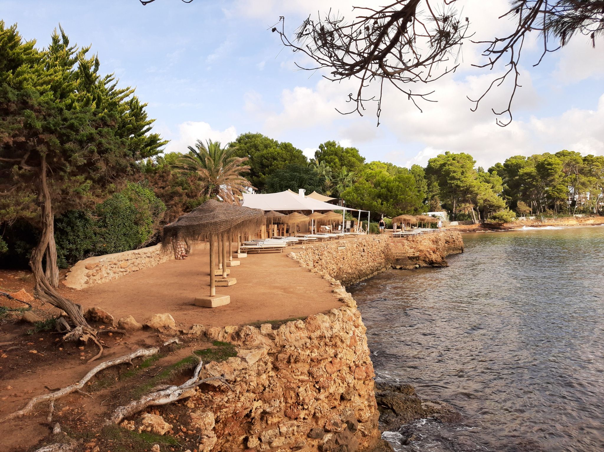 Babylon Beach Bar