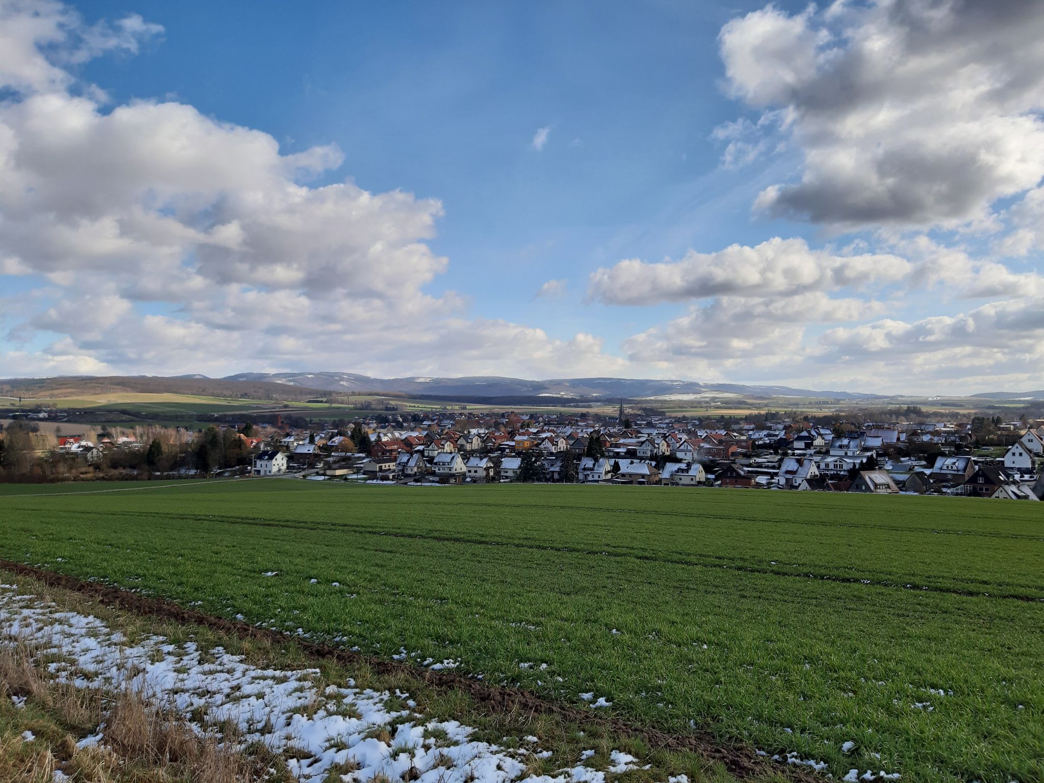 Rhüden mit Blick auf den Harz 🏔