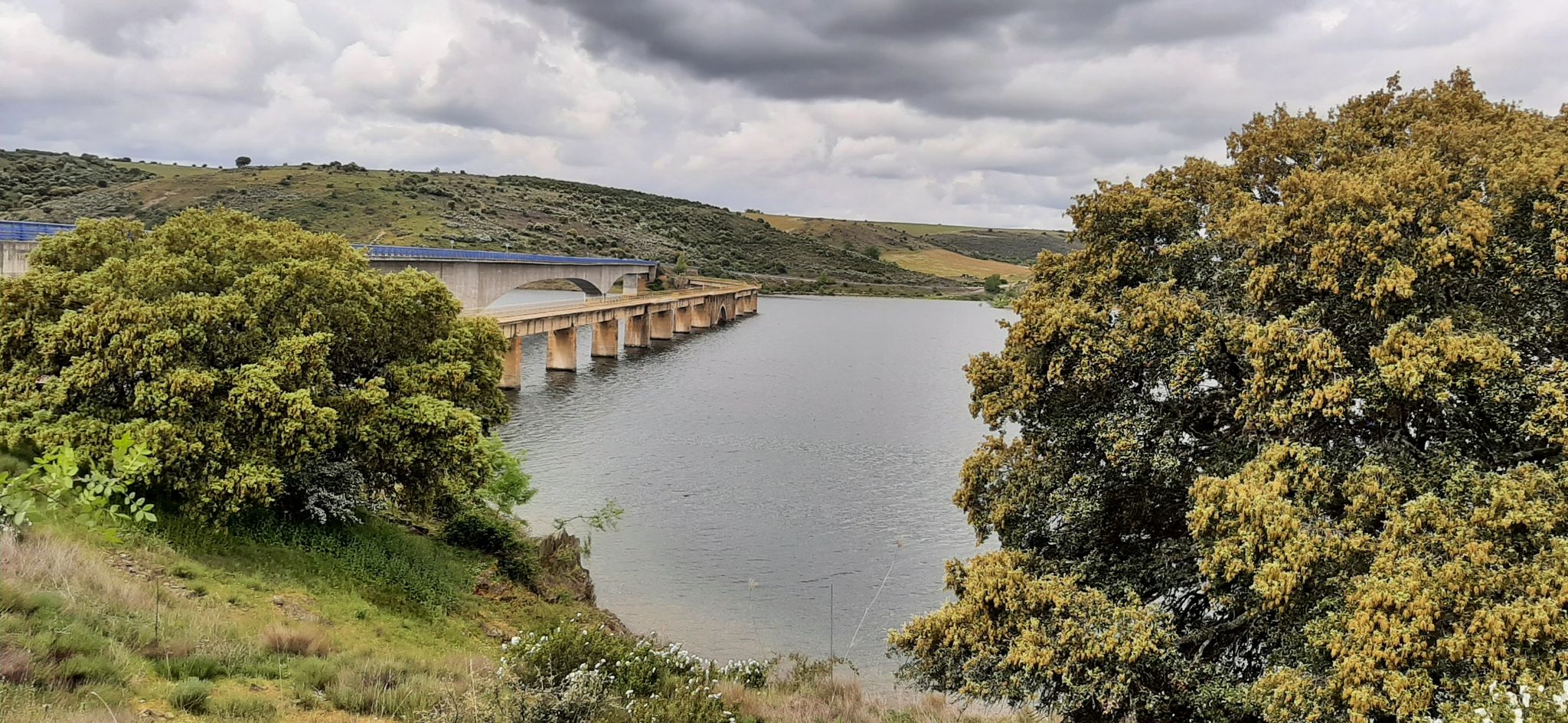 Los Tres Puentes Manzanal del Barco