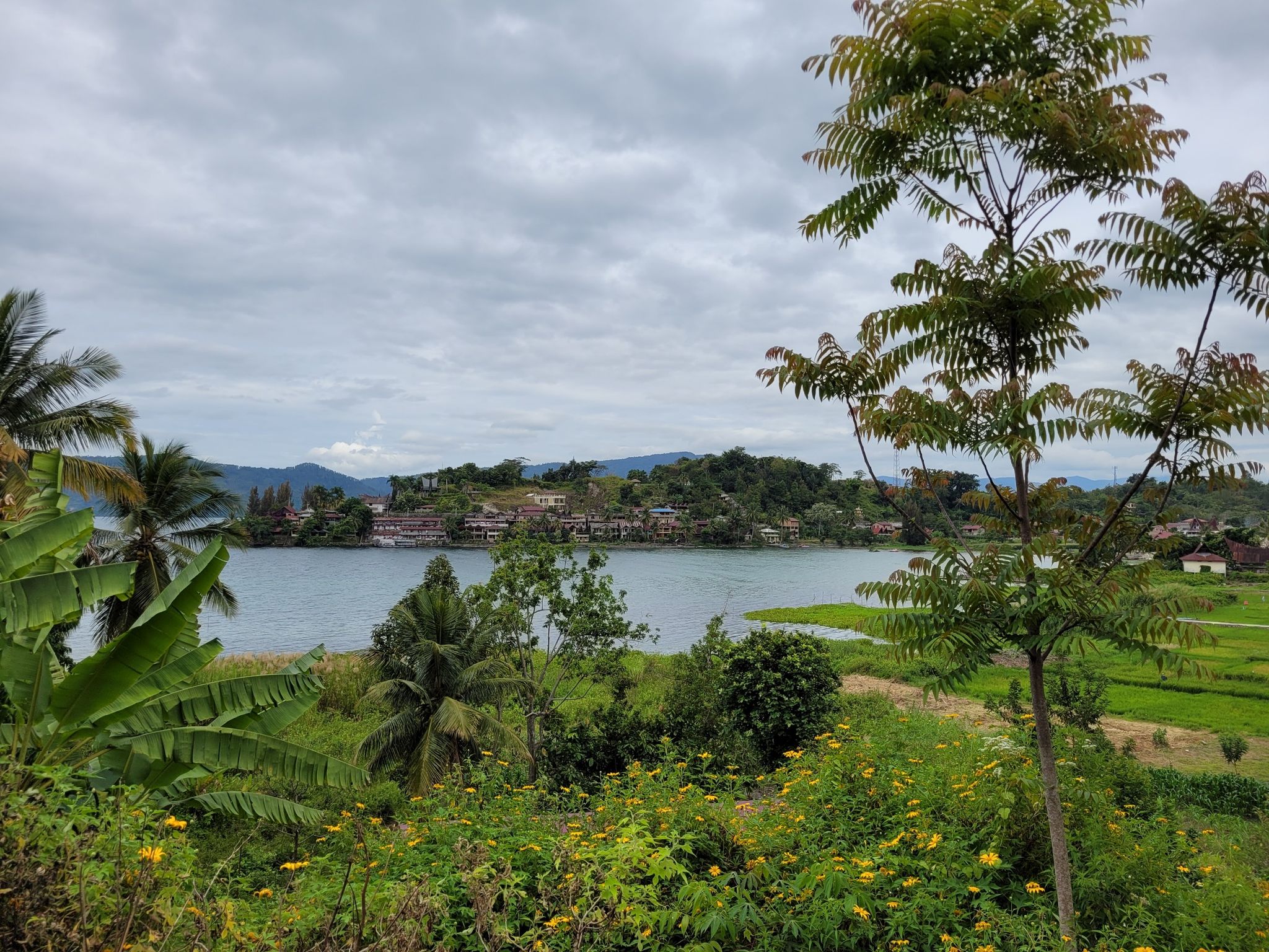 Sicht auf die kleine Insel Tuk
