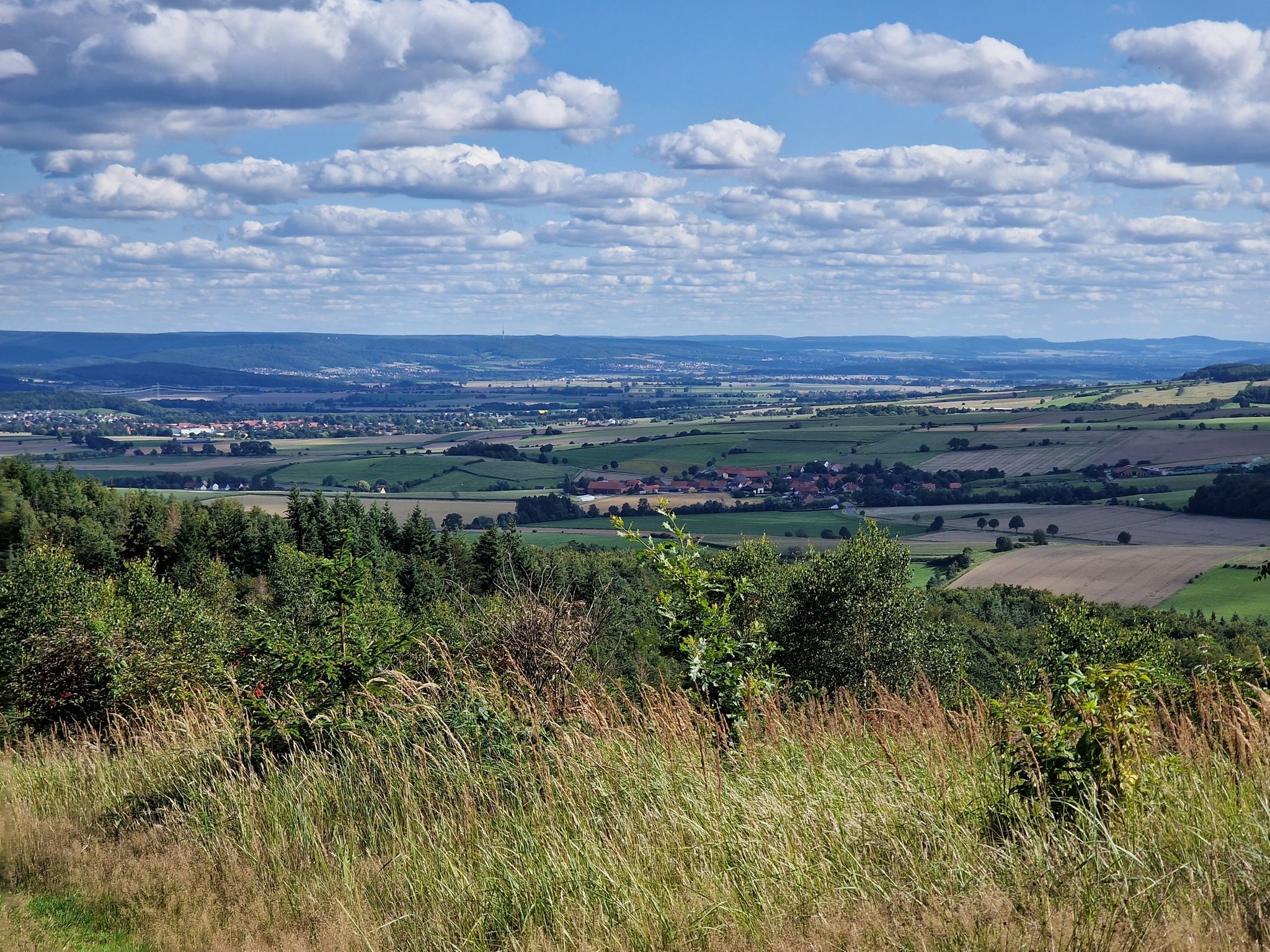 Weiter Blick über das Leinetal