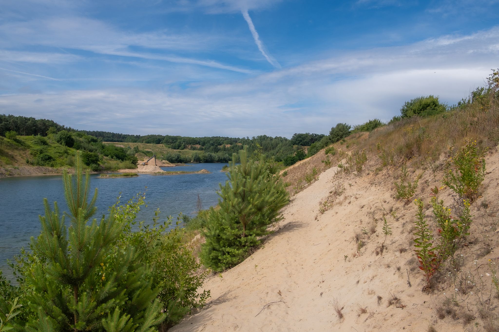 eine der Tagebaugruben am Brelinger Berg