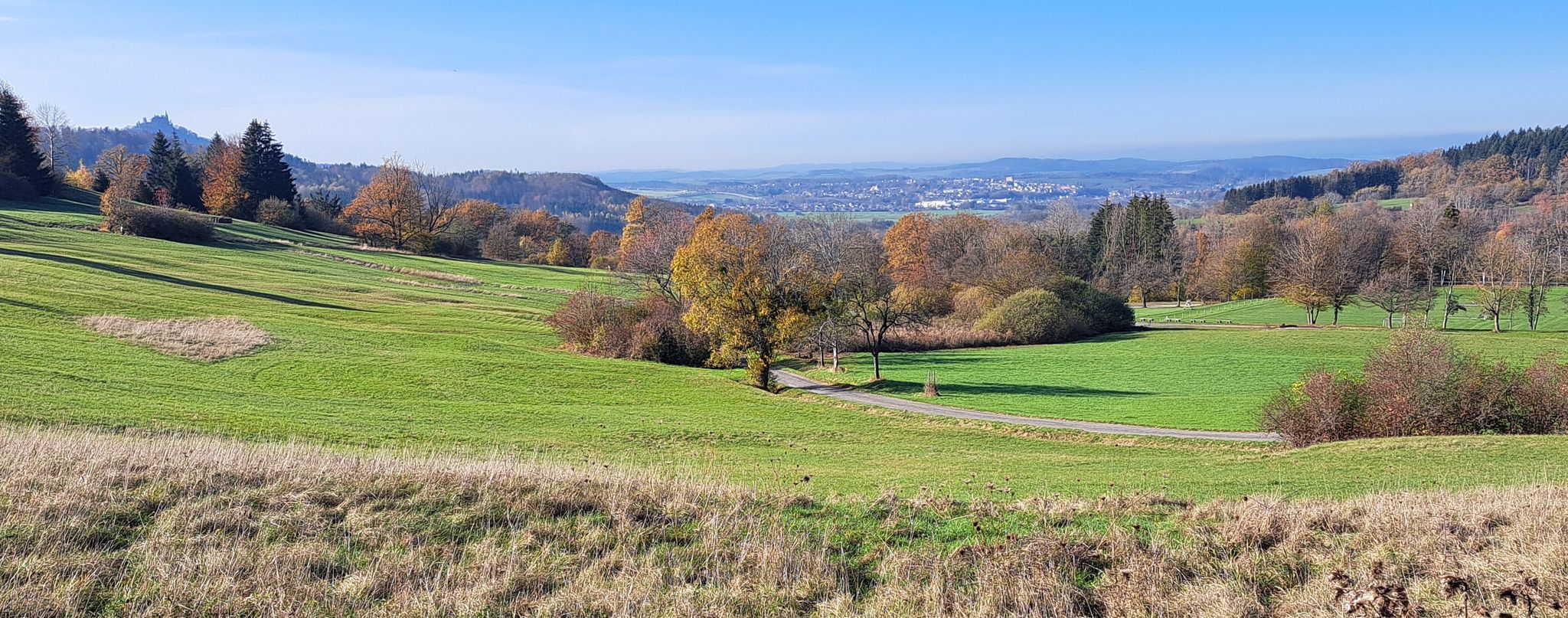 schöner Ausblick ins Albvorland Richtung Hechingen