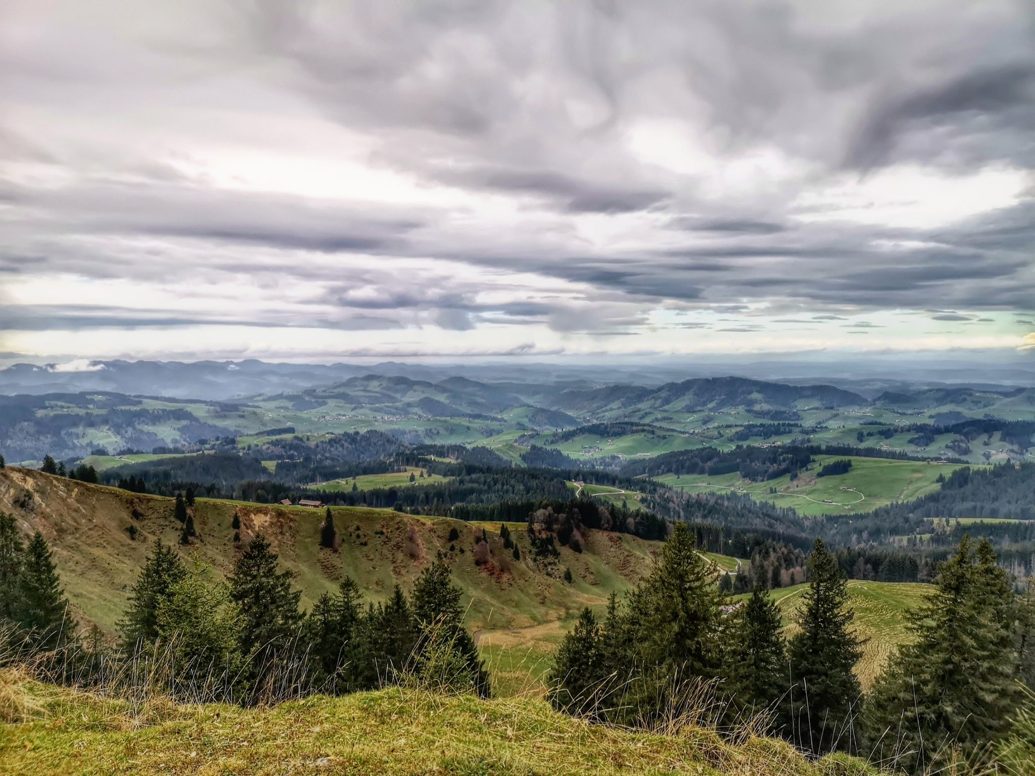 auf der Hochalp mit Blick über's Appenzellerland