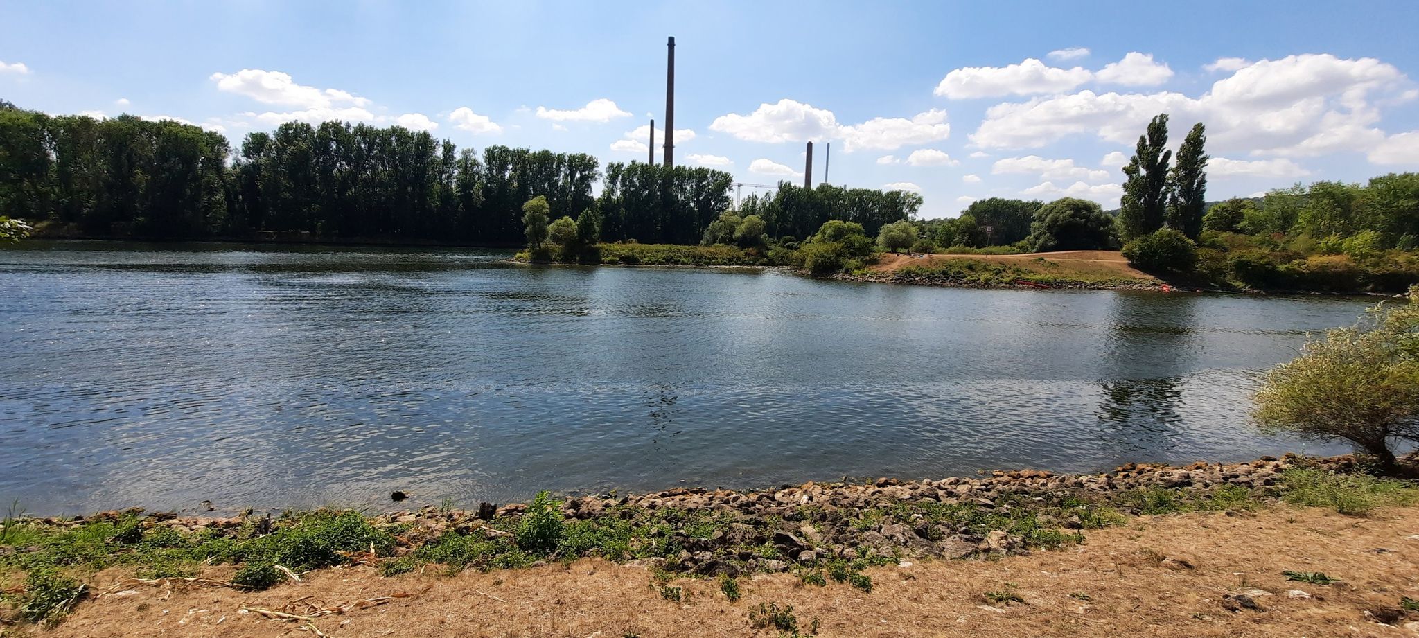 Die Altmühl fließt in die Donau