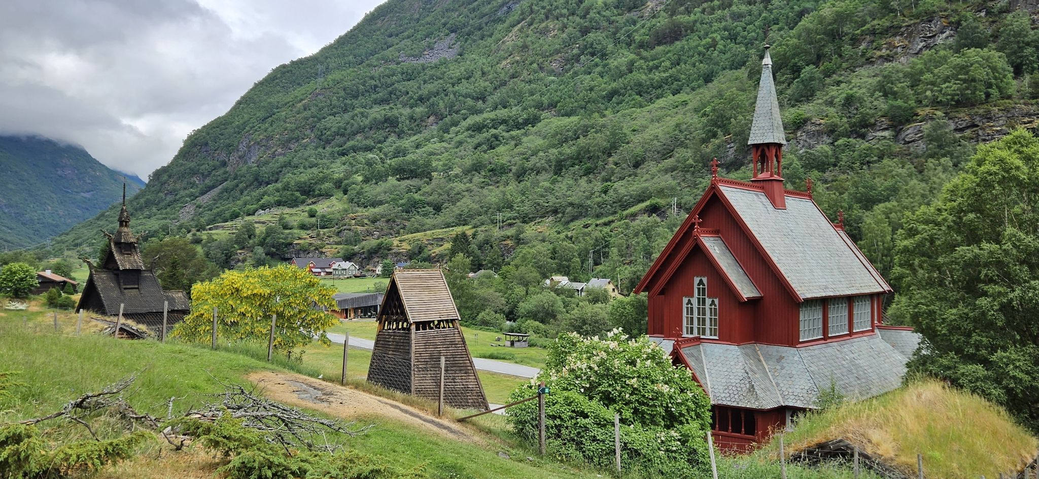 Blick auf die beiden Kirchen