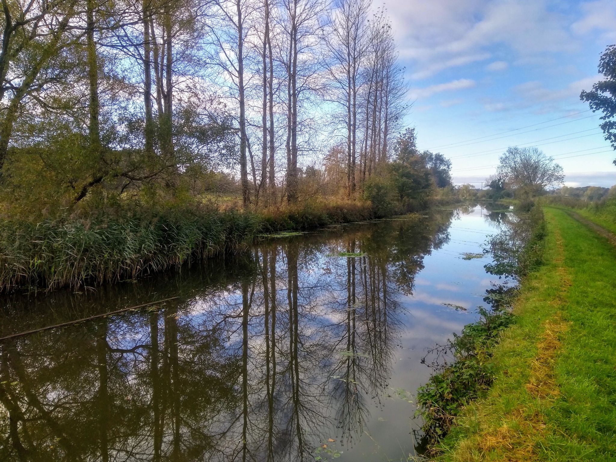 Leeds & Liverpool Canal towpath near Hoscar