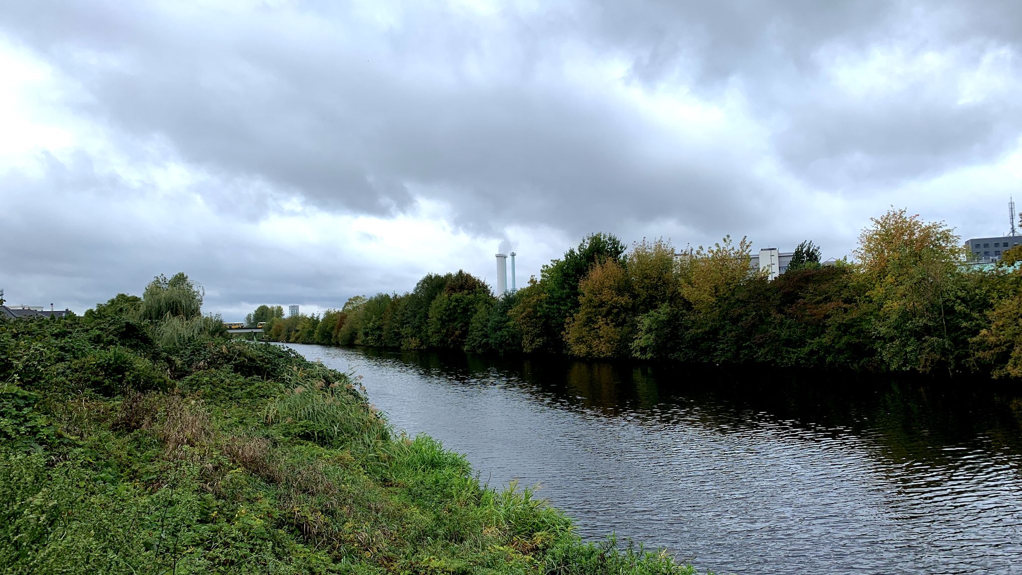 Teltowkanal (Blick auf Ernst-Ruska-Ufer)