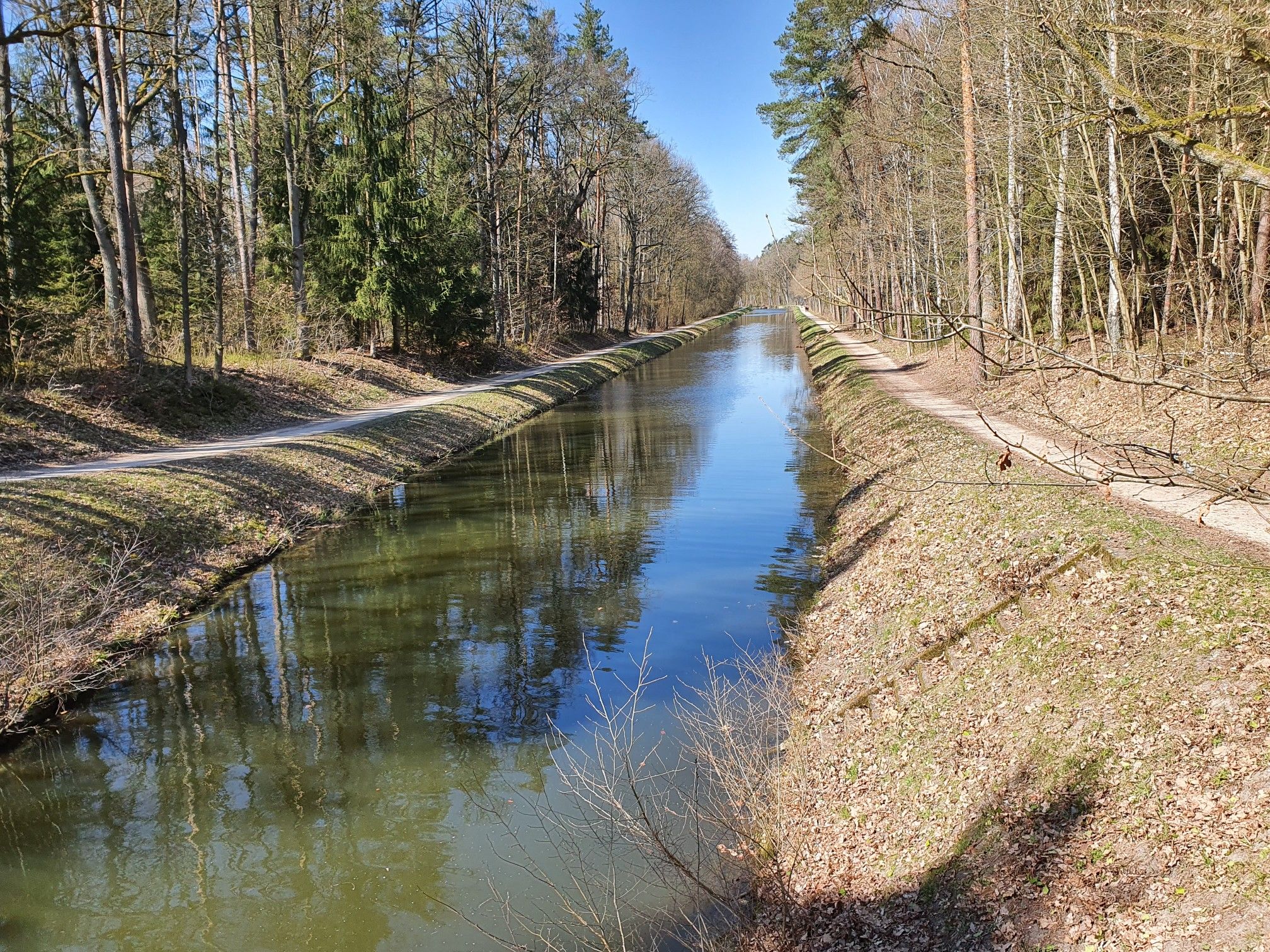 Alter Kanal auf dem Weg nach Kornburg