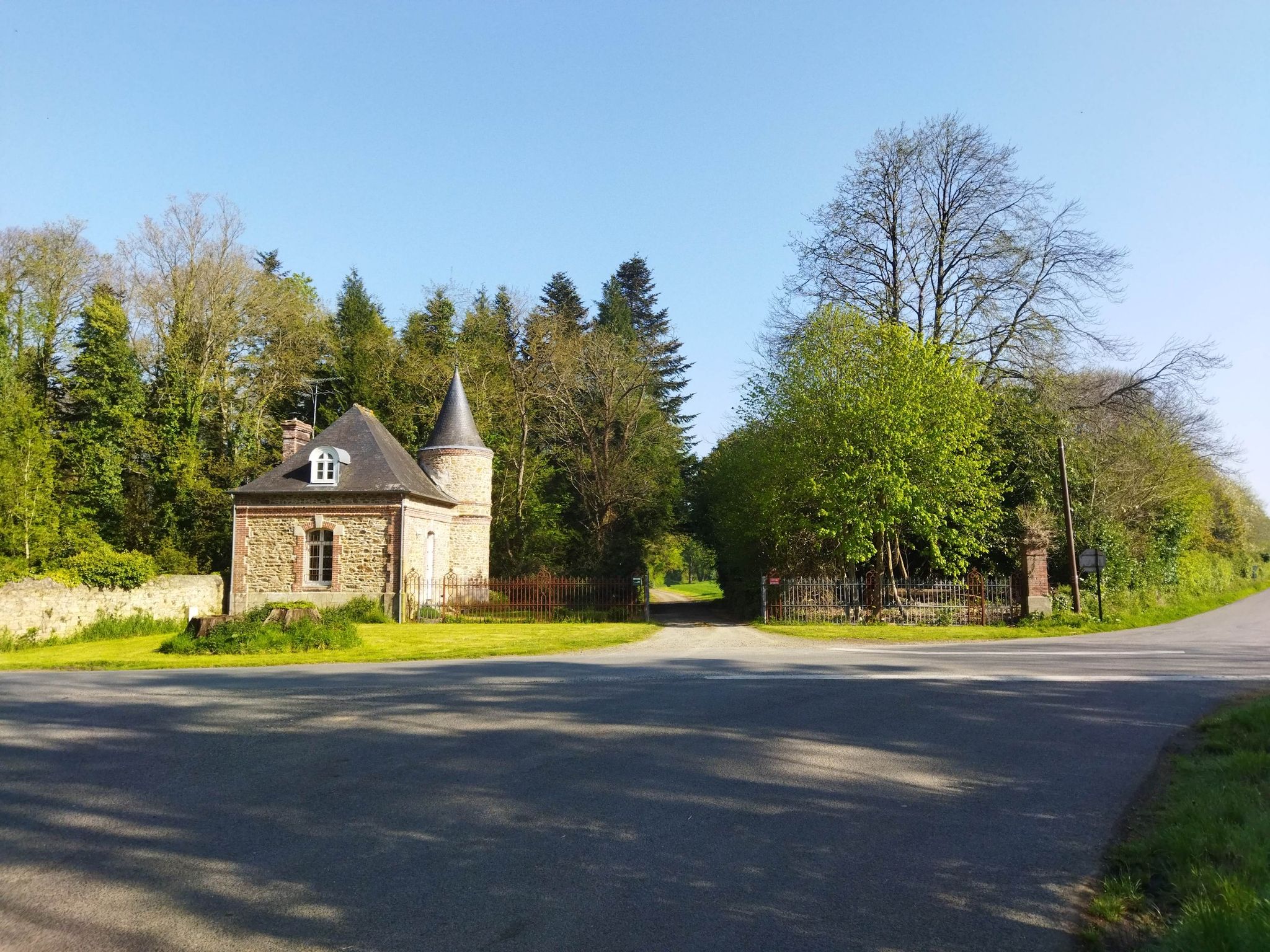 entrée château saint jean kerdaniel