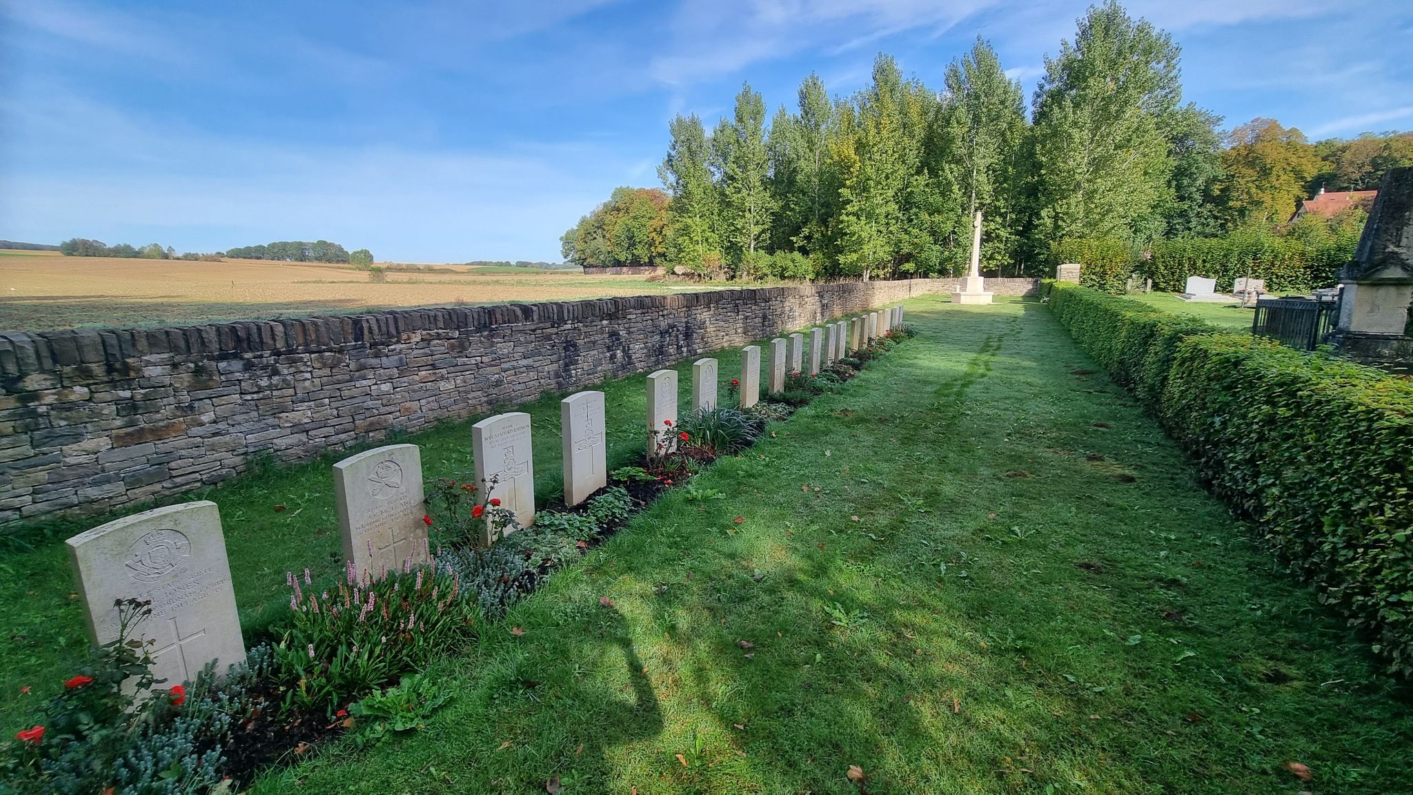 Extension du cimetière militaire 1914-1918 / 1914–1918 Military Cemetery extension