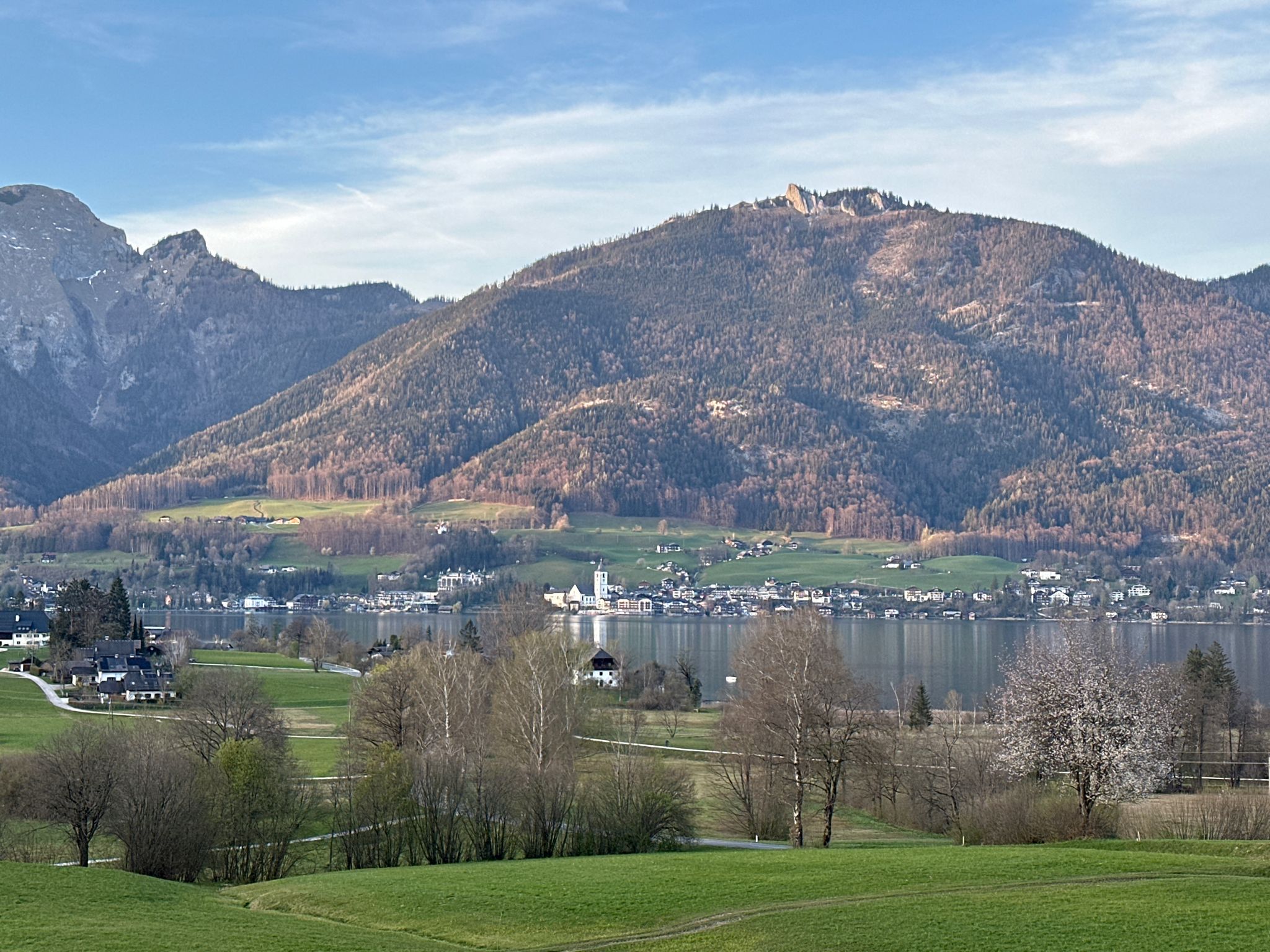 St. Wolfgang auf der anderen Seite des Wolfgangsee‘s