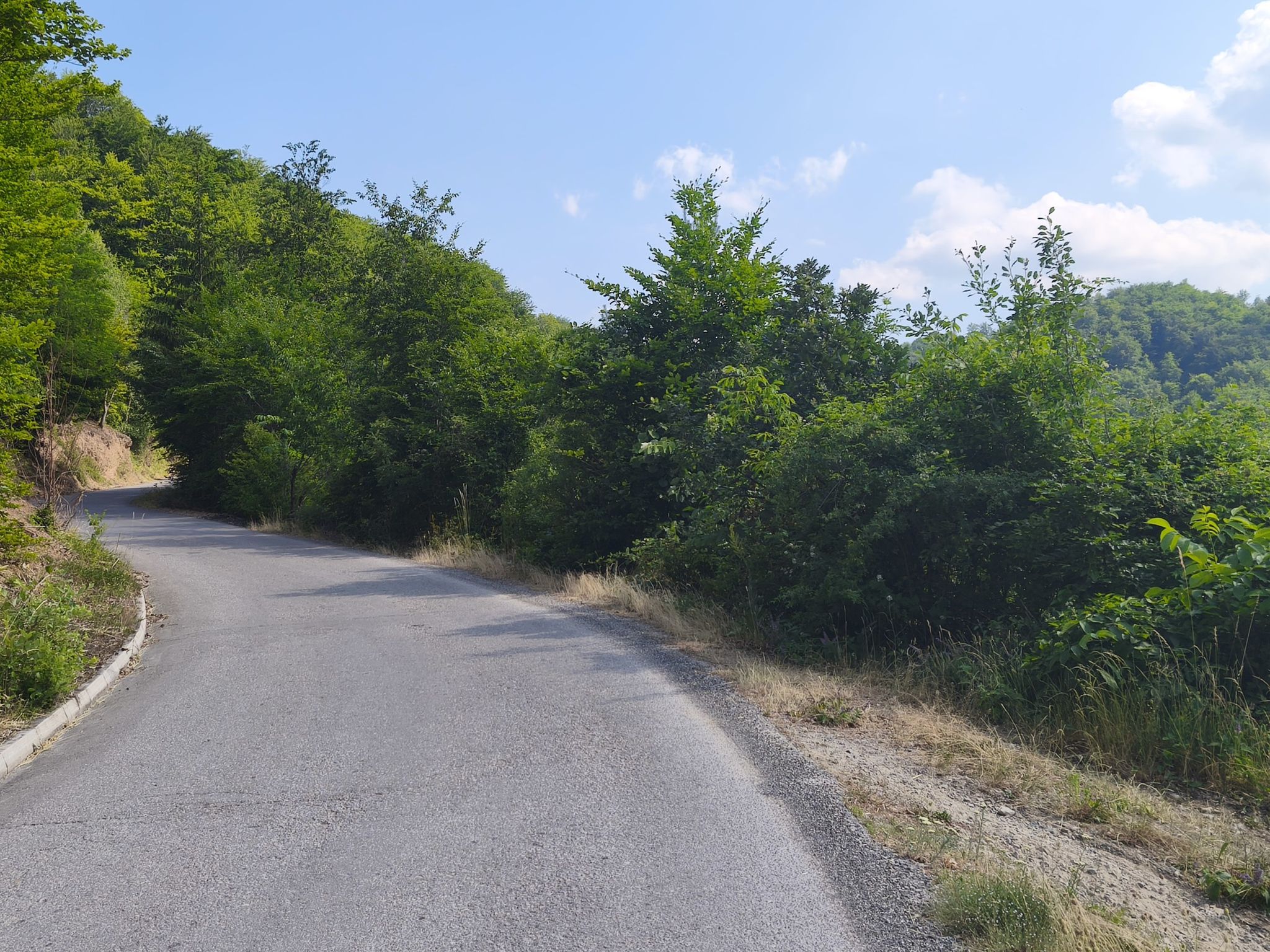 Good asphalt and no traffic