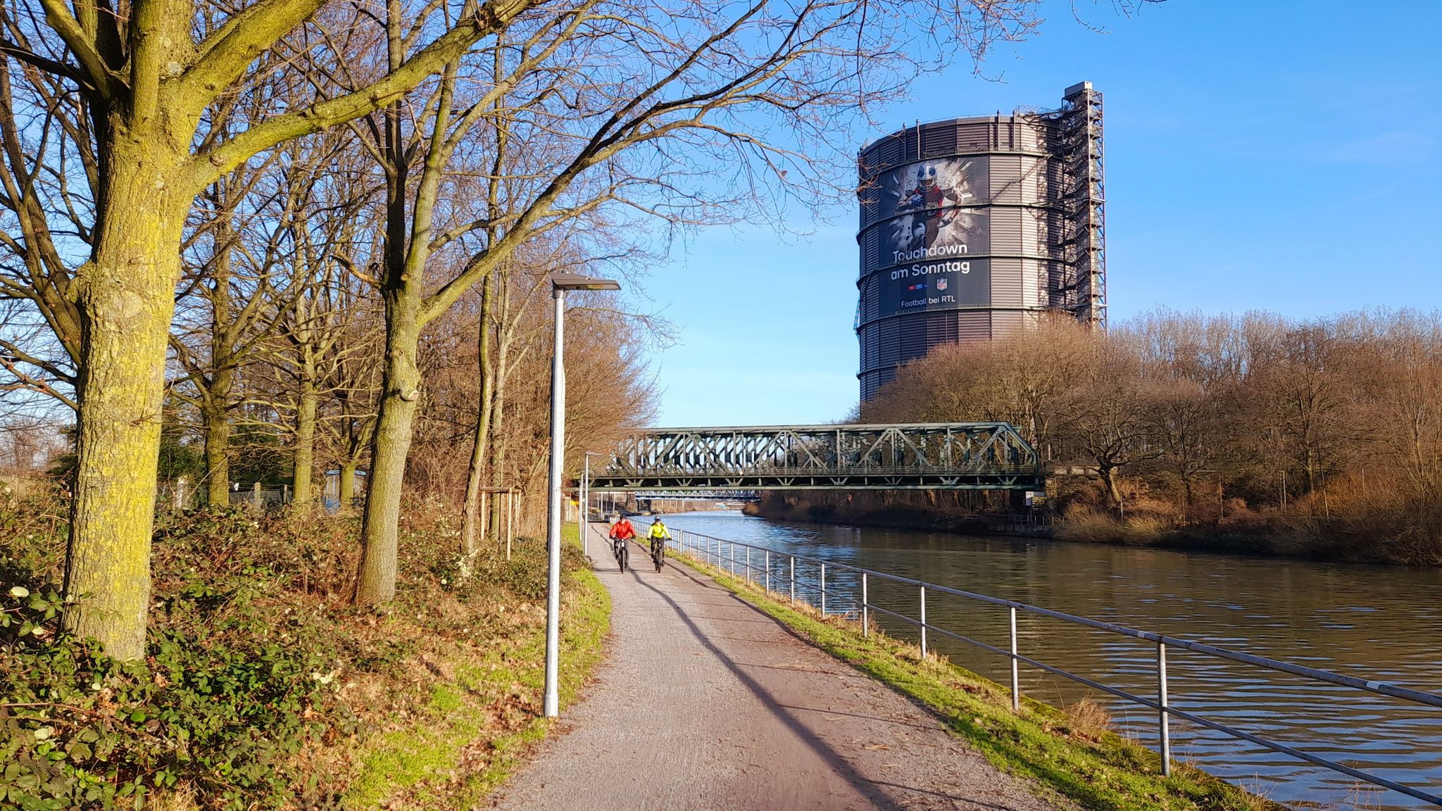 Rhein-Herne-Kanal, Gasometer Oberhausen