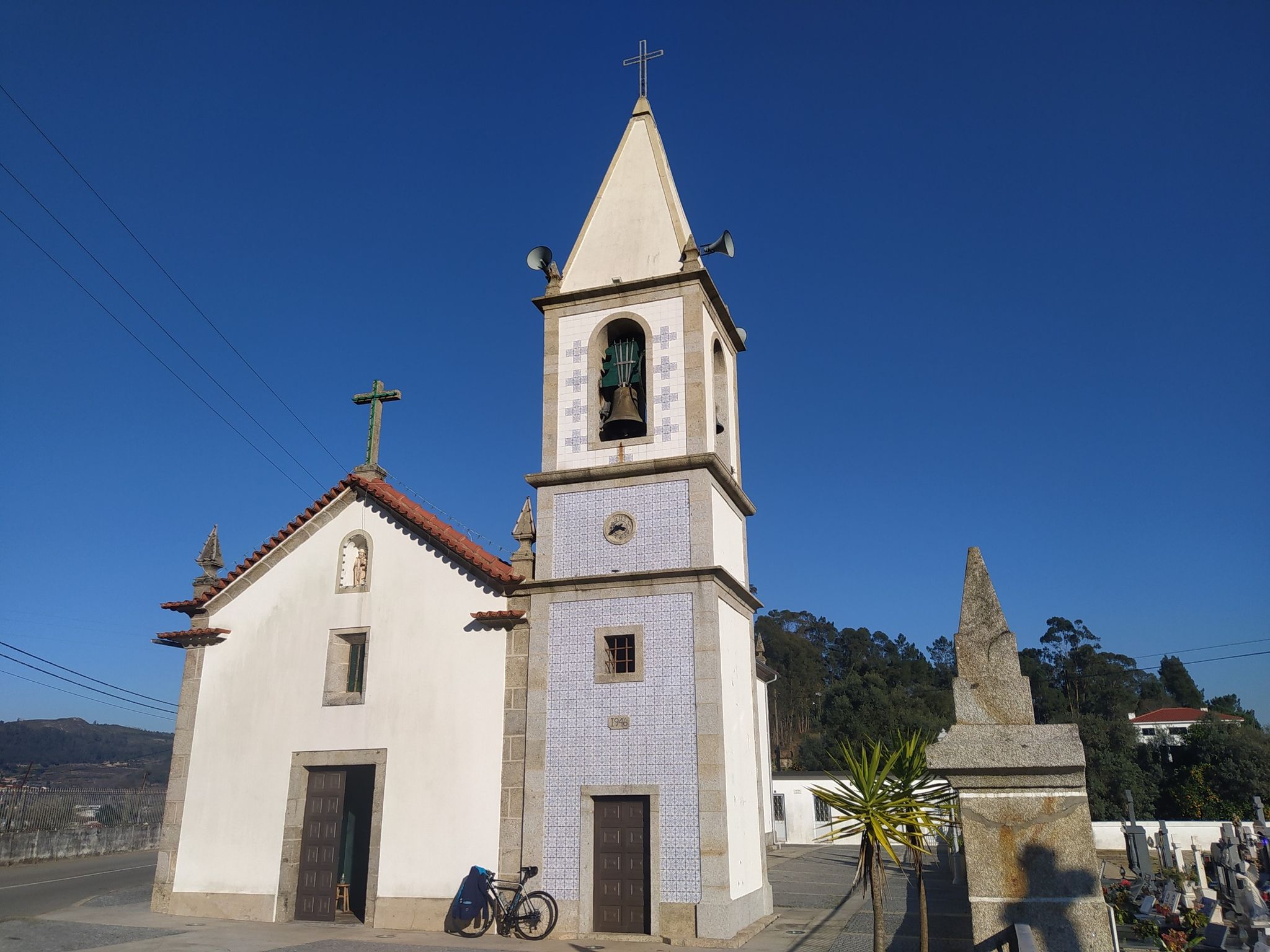 Igreja de Atiães