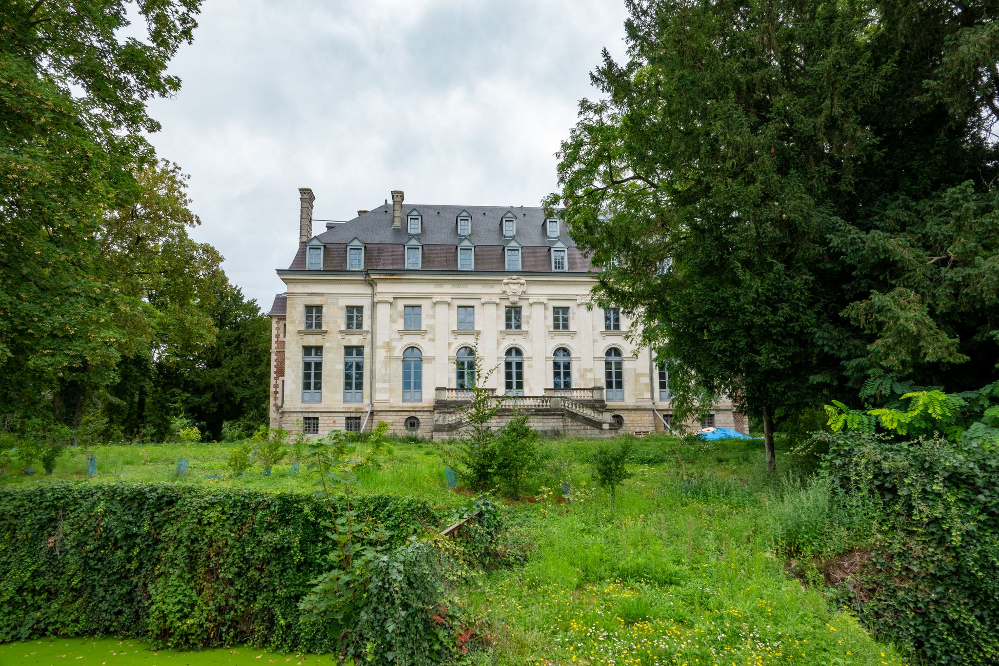 chateau Avesnes-le-Sec