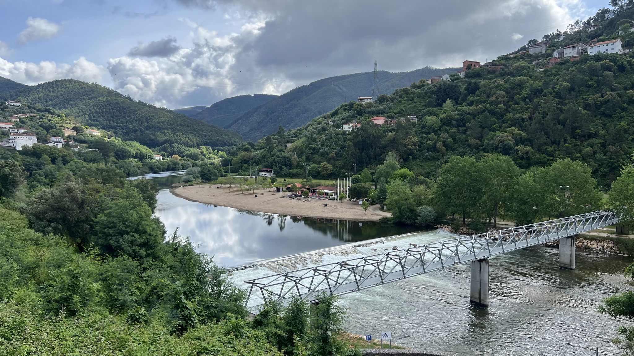 Bridge and river beach on the Mondego