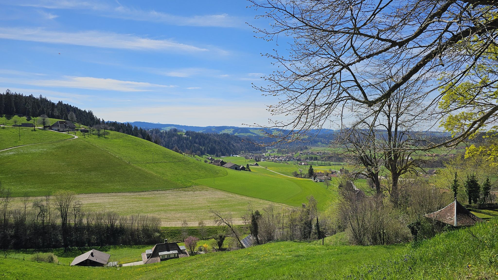 Tolle Aussicht vom Haupttor über Emmentals Landschaft