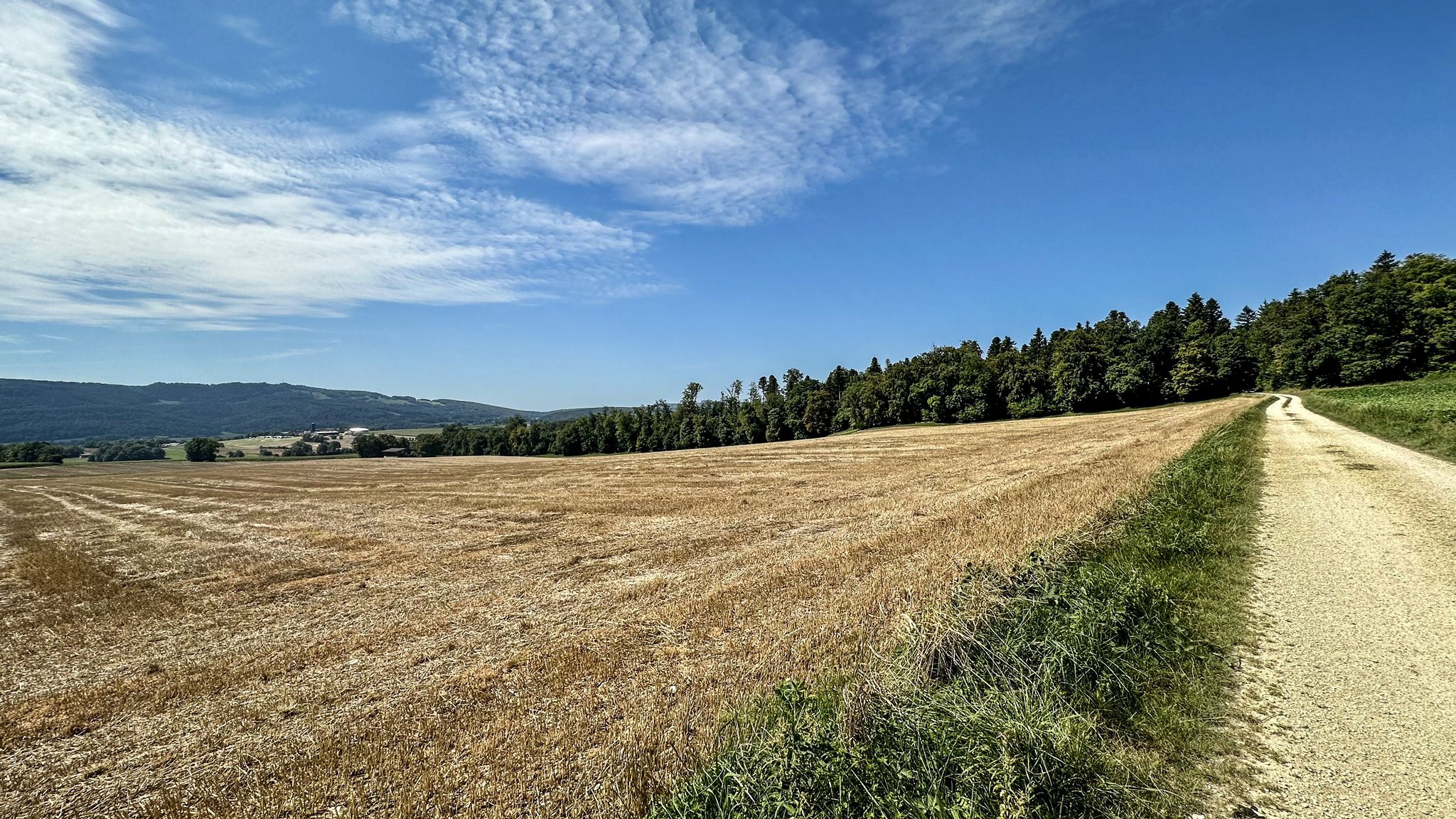 ...Blick Richtung Chevenez...