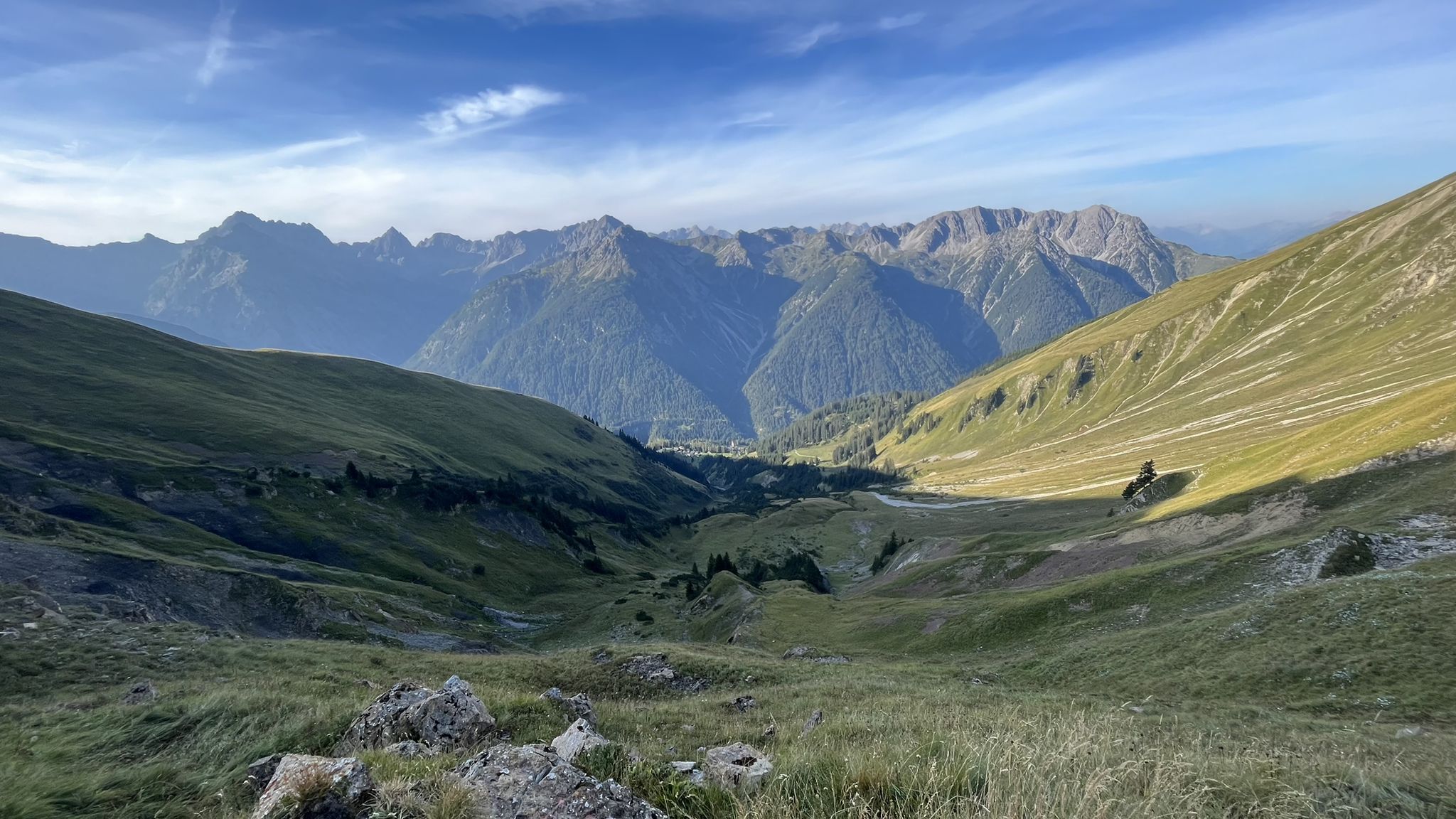 Blick von der Bortigscharte ins Tal