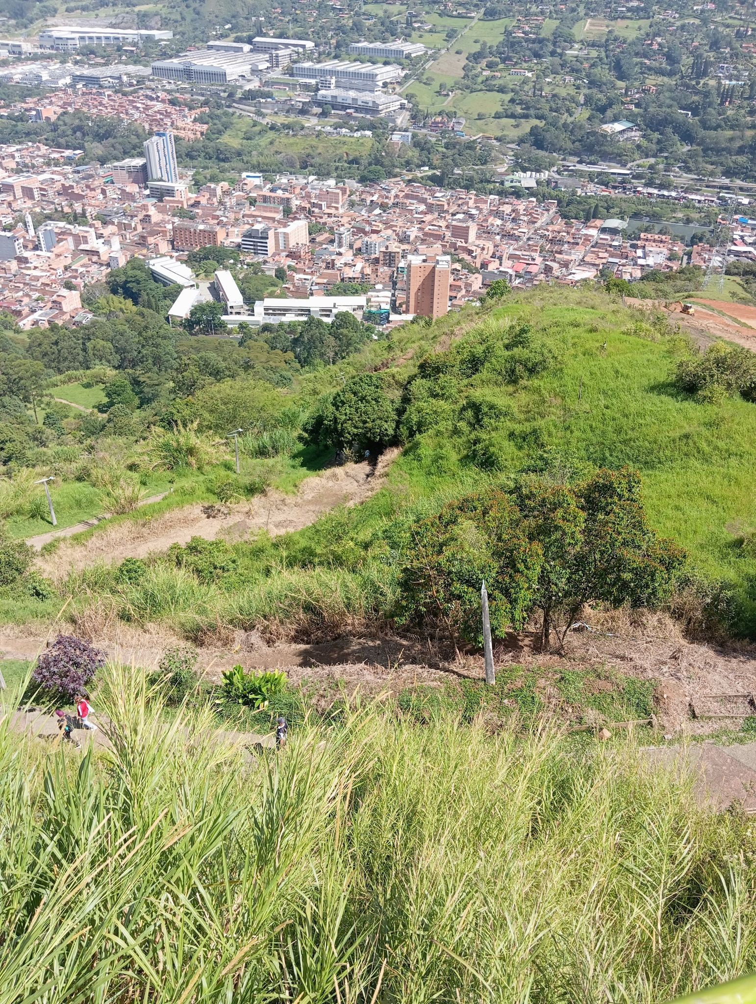 comienzo sendero ecológico cometa a barrio fatina