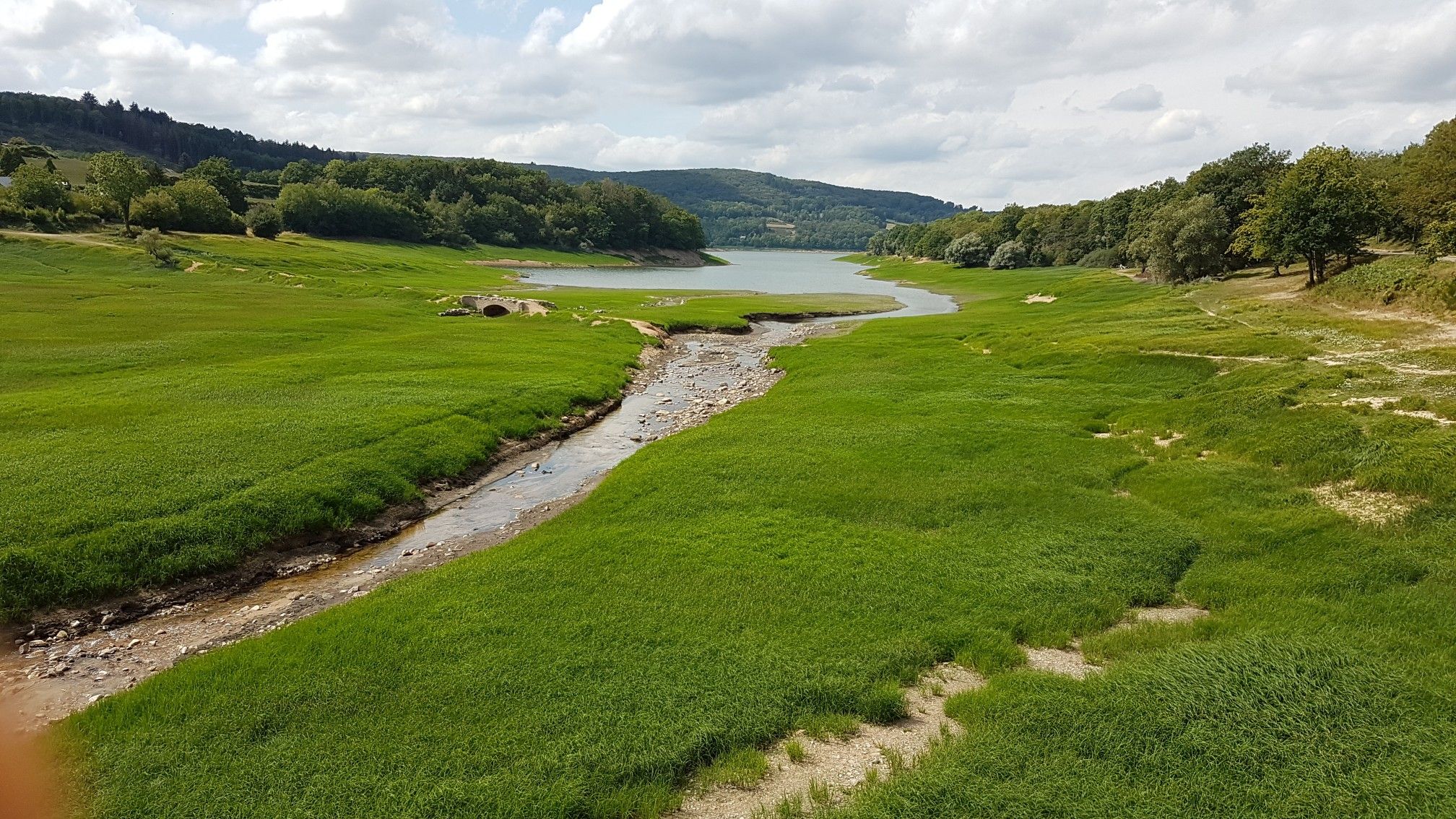 Lac de Pannnecière