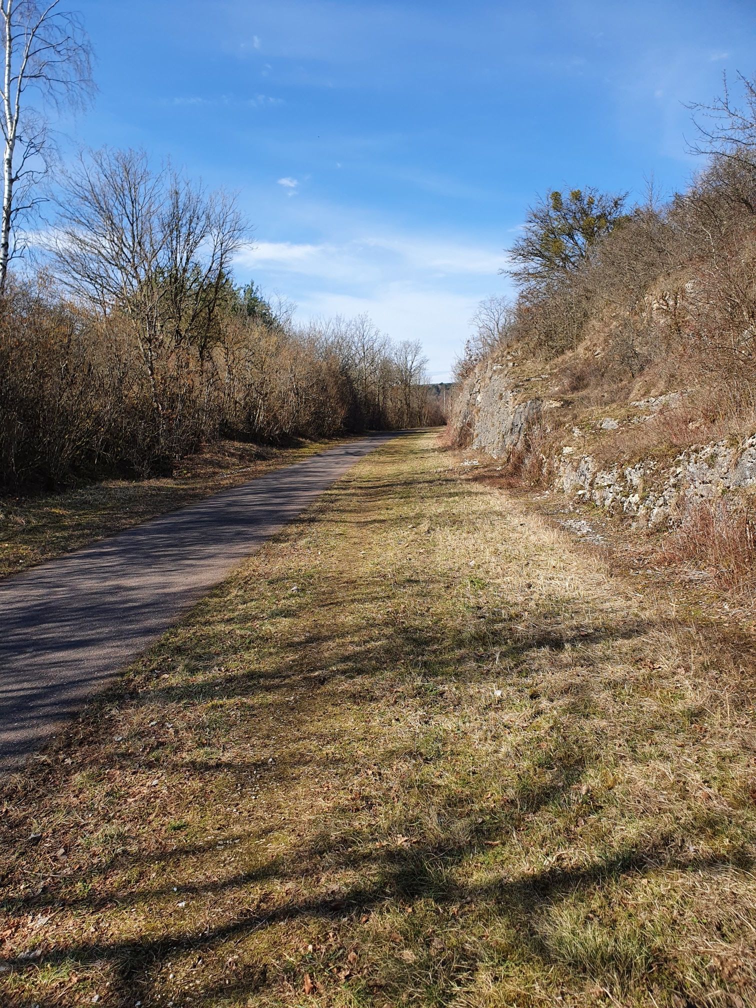 12 km auf ehemaliger Bahnline "CHEMIN VERT"