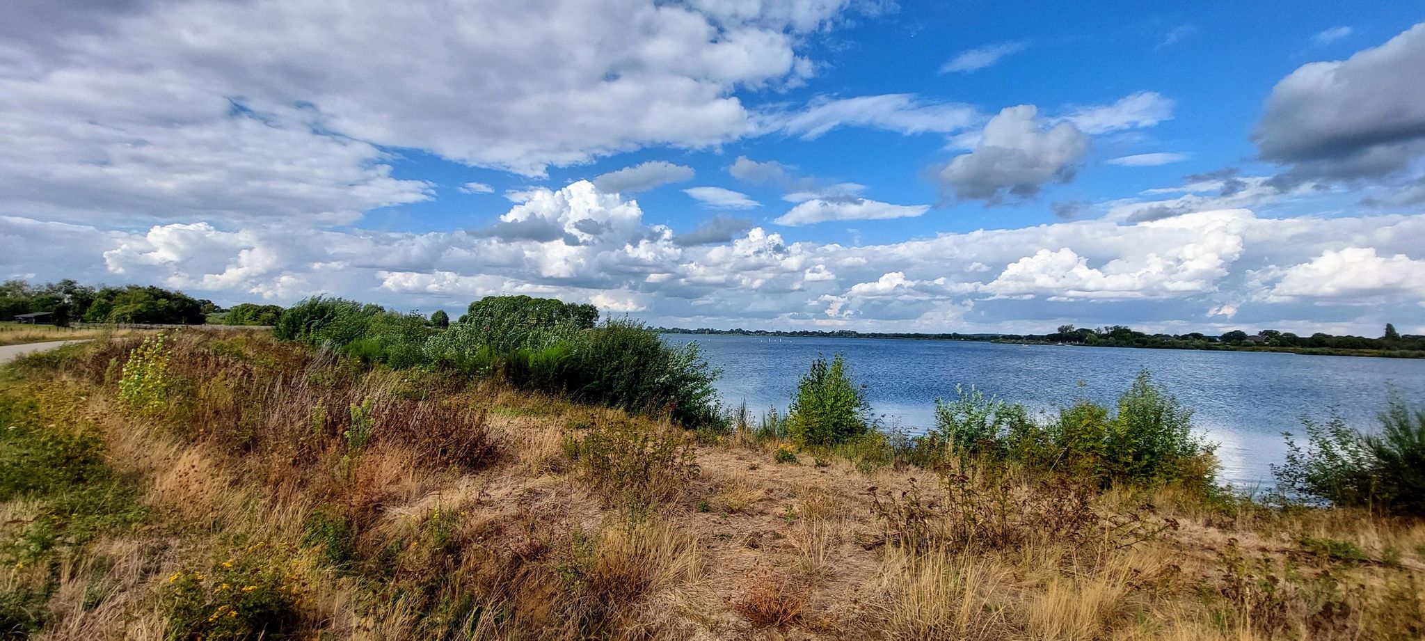 Kraaijenbergse Plassen gezien vanaf de zuidzijde