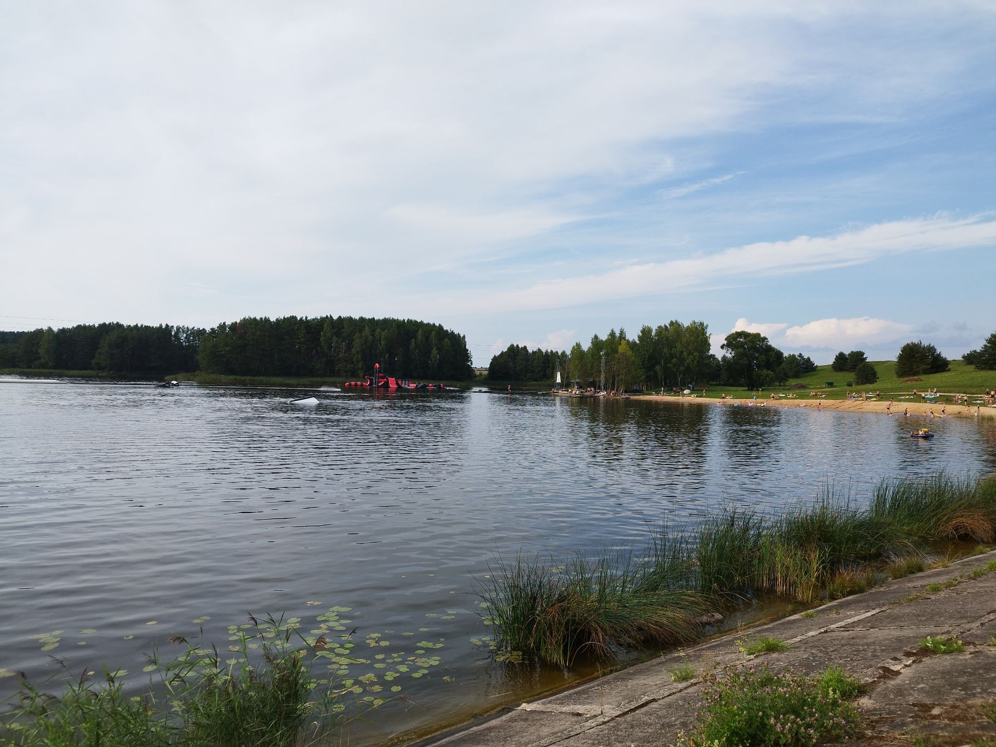 Vandens telkinys