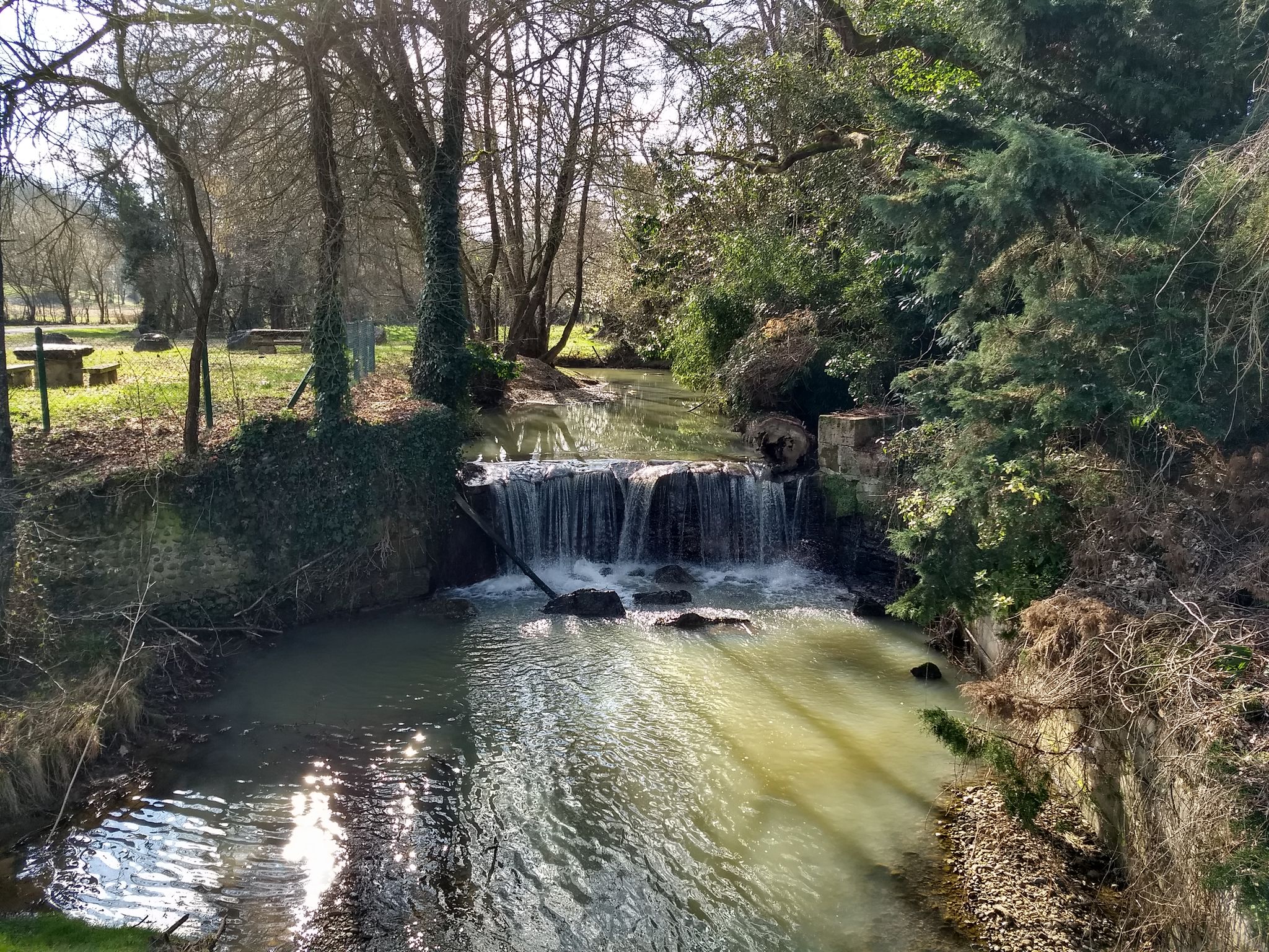 Le Bouès.