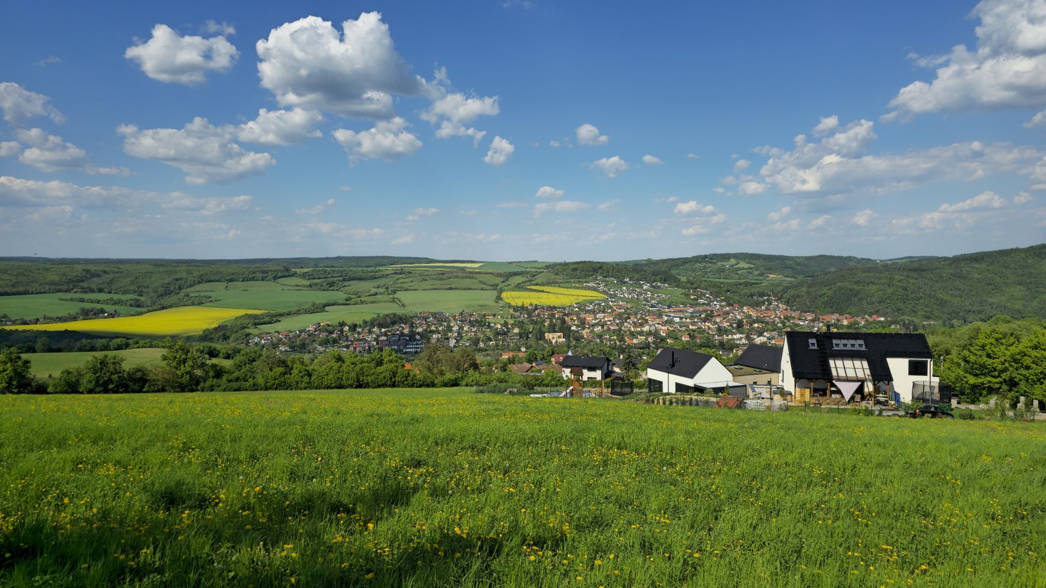 Blick von Zdejcina nach Hýskov