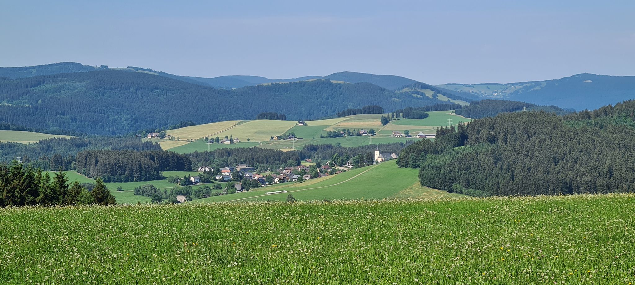 Breitnau, rechts der Belchen