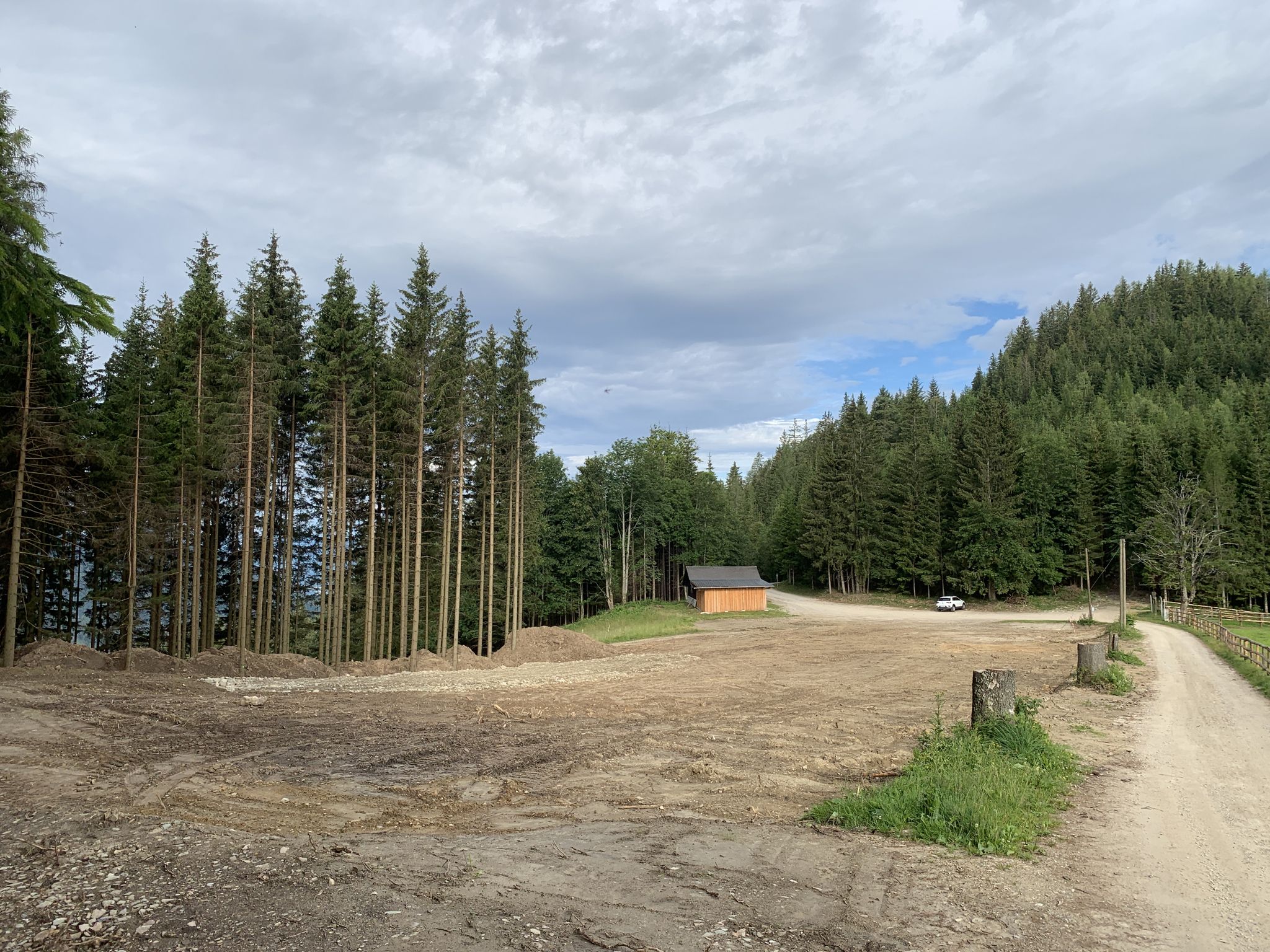 Ein großer neuer Parkplatz wird das😲