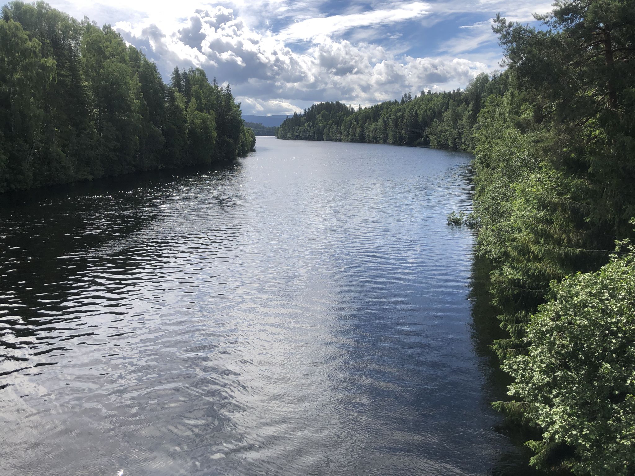 Am Fluss Snarumselva