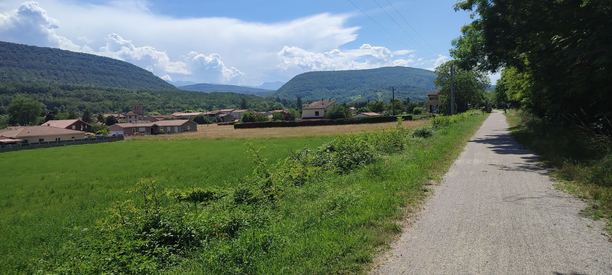 Bahntrassenradweg und Berge