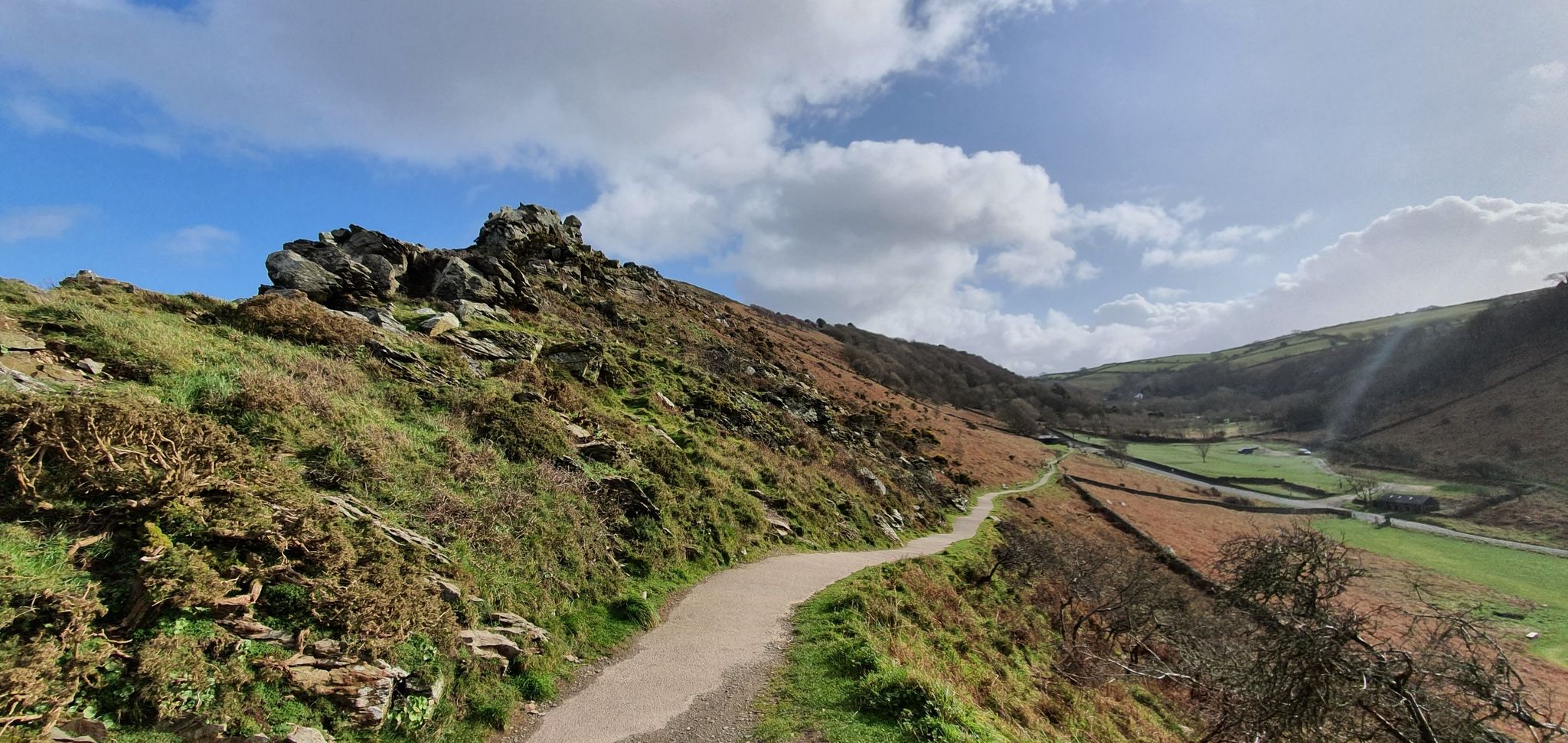 Above the cricket pitch, basket of the rocks