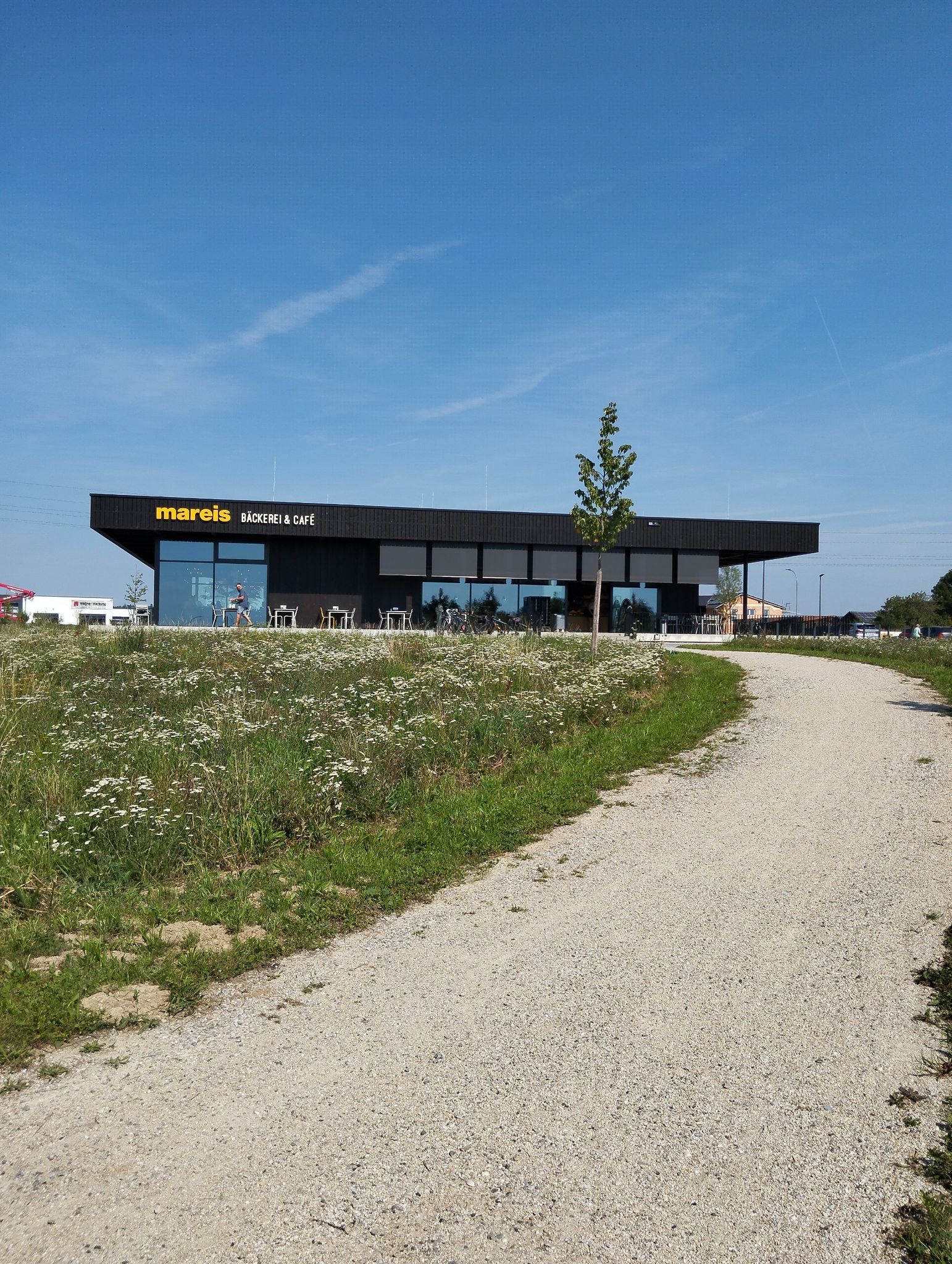 mit Akkuladesäule