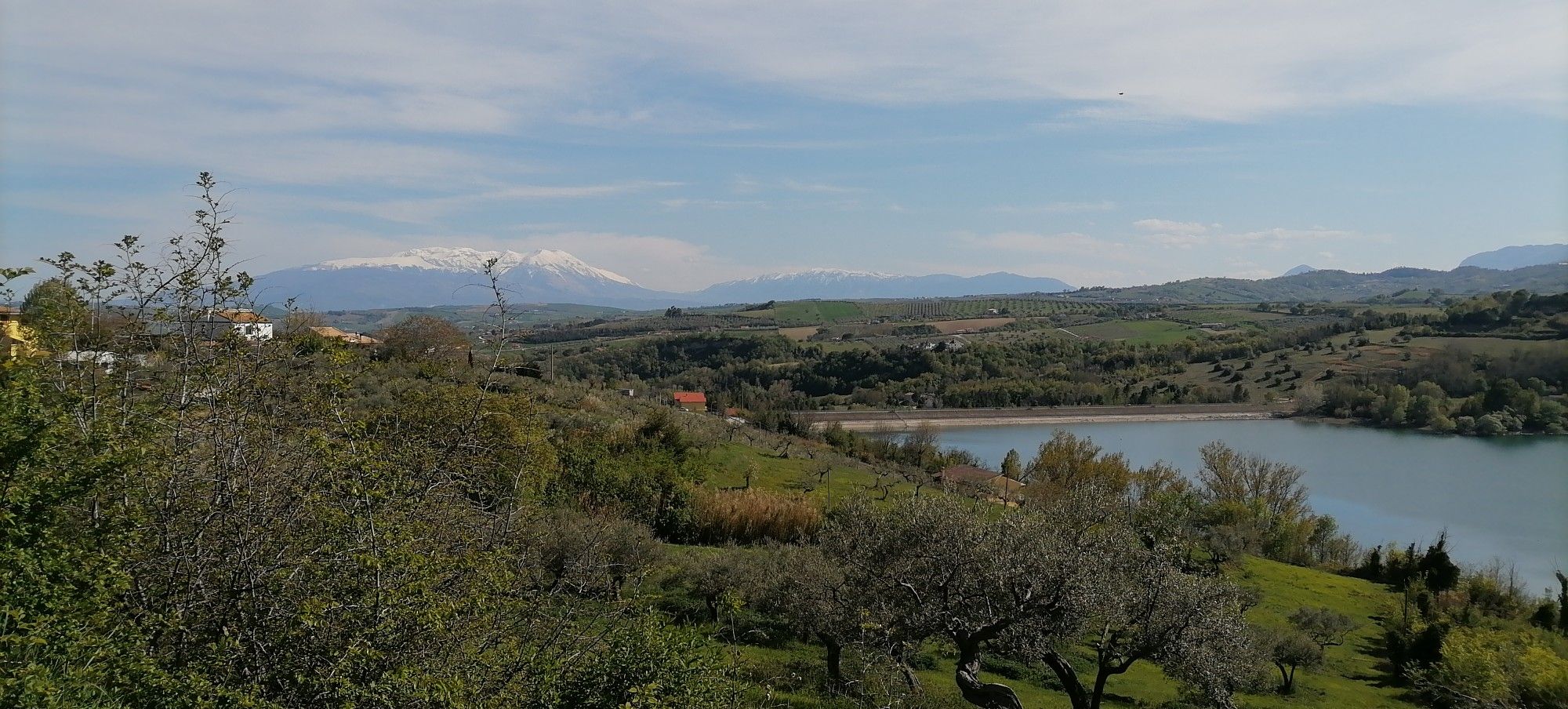 Maeilla e diga di Lago di Penne