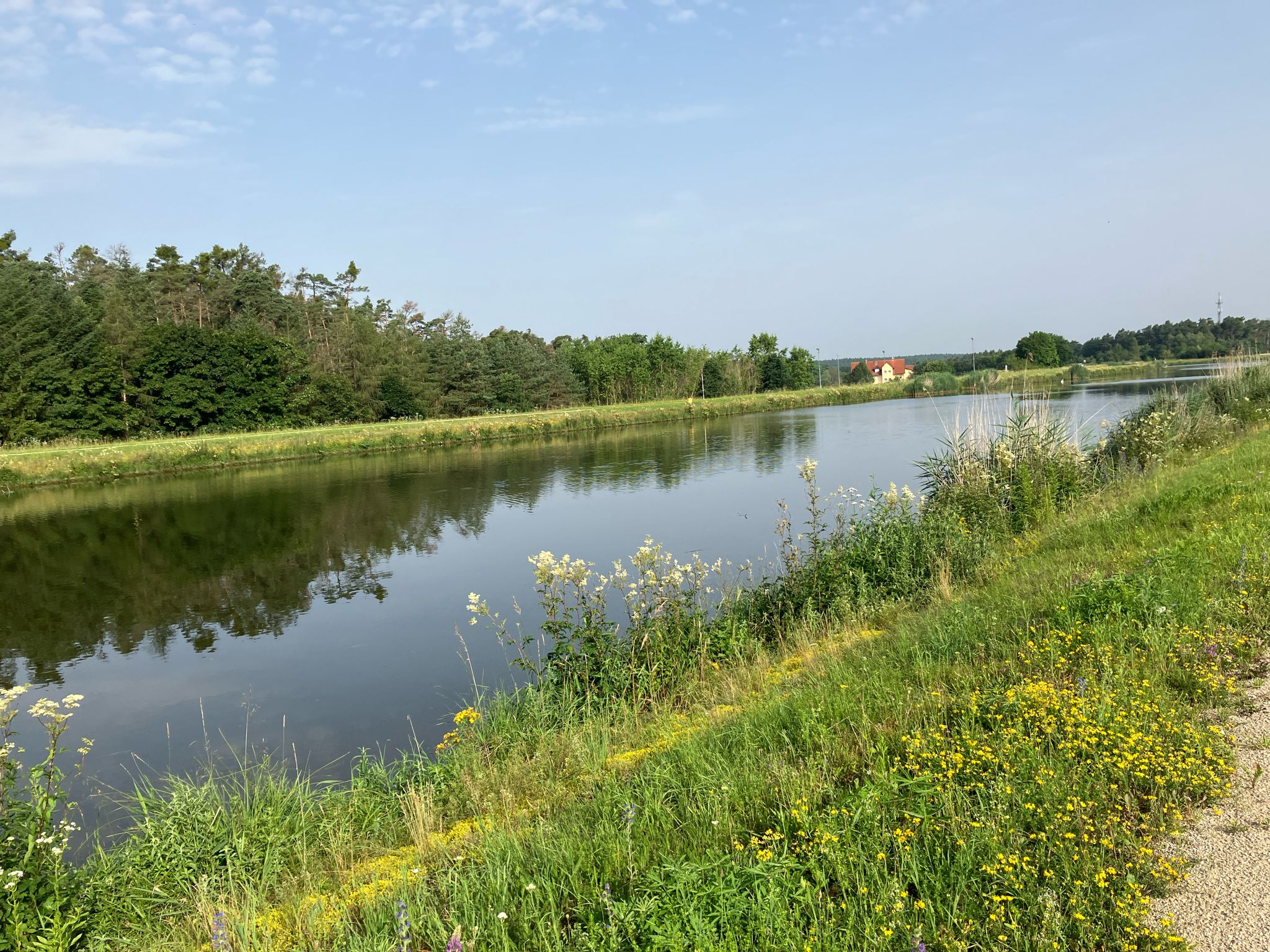 und weiter am Kanal entlang