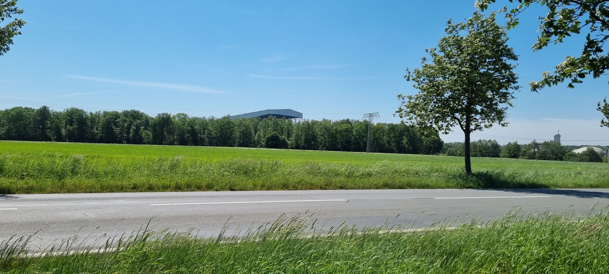 hätte ich mich nicht verfahren, hätte ich die Skihalle in Wiitenburg nicht von hinten gesehen
