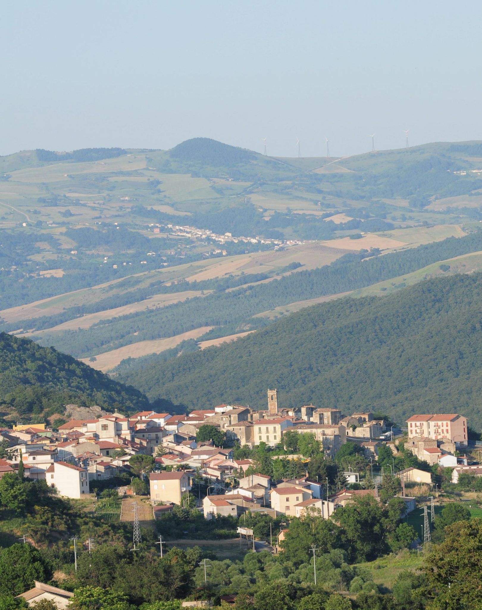 La tranquillità e i paesaggi incontaminati di Foiano di Valfortore, il comune legato al culto di San Giovanni Eremita.