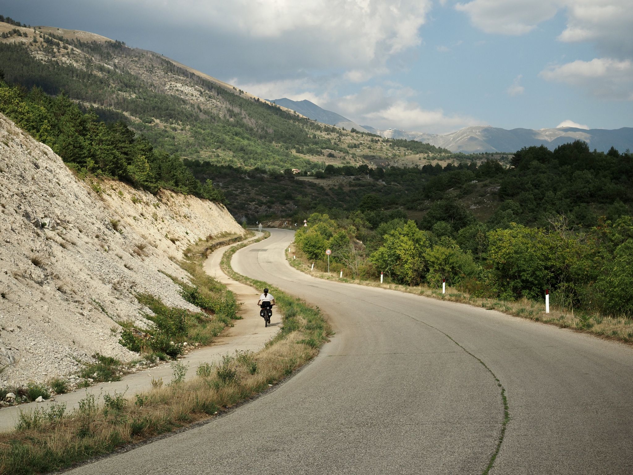 Climbing towards Aragno